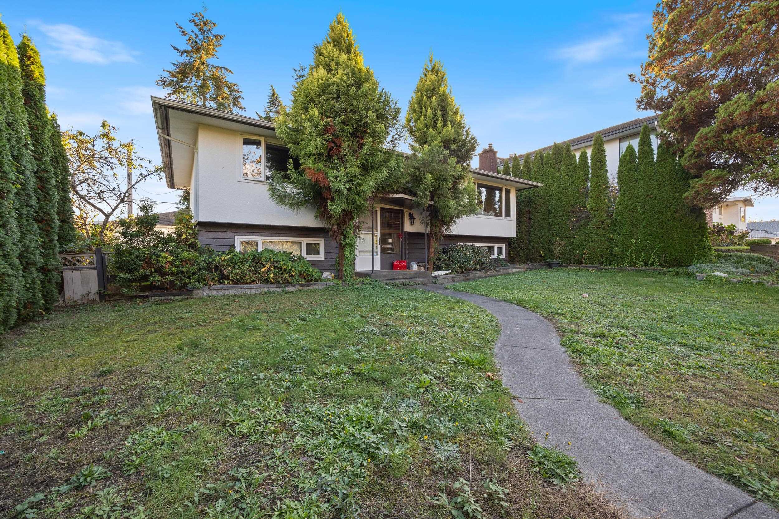 4312 Spruce Street, Burnaby, Burnaby Hospital, V5G 1Y5 5