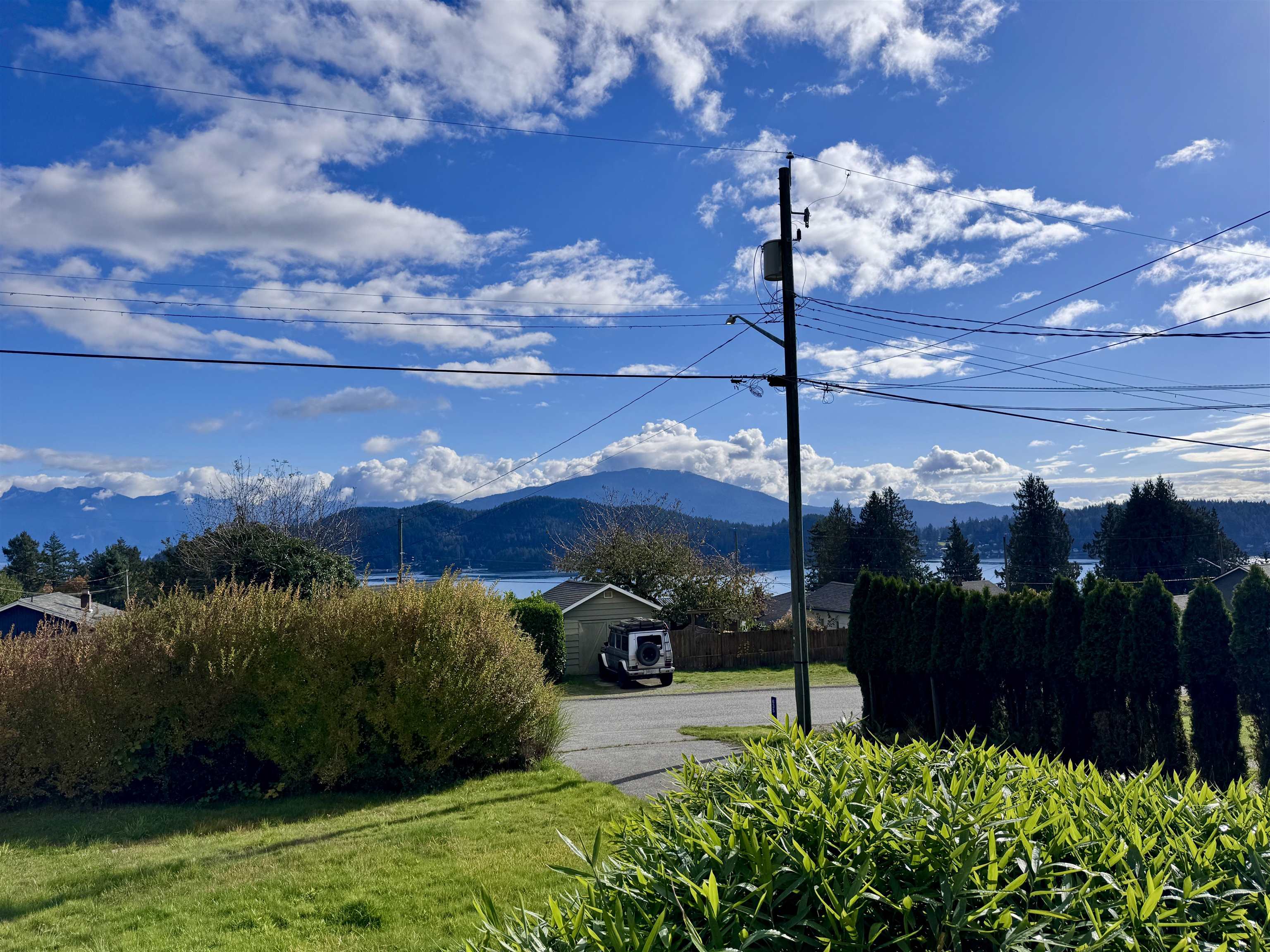 635 Martin Road, Gibsons, Gibsons & Area, V0N 1V9 2