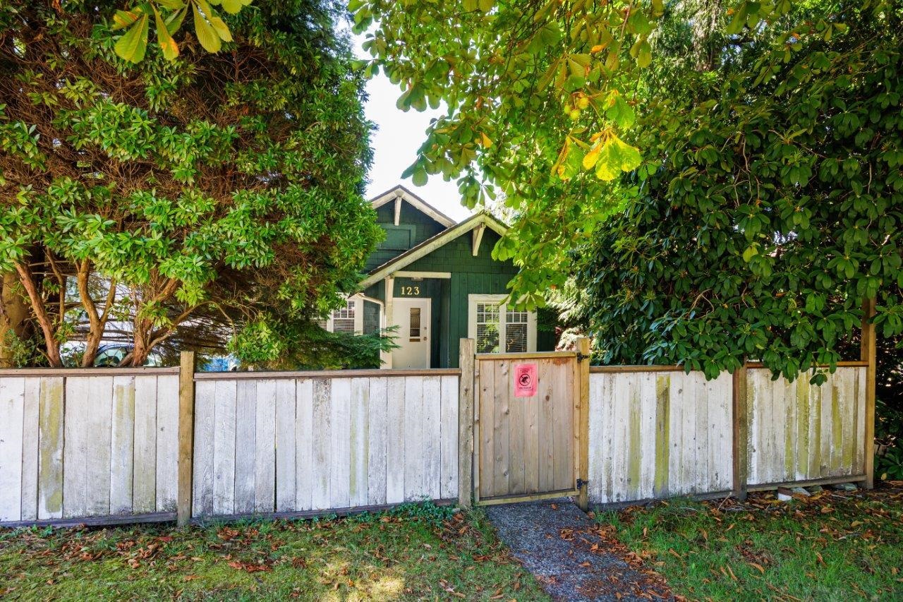 123 E Kings Road, North Vancouver, Upper Lonsdale, V7N 1H4 1