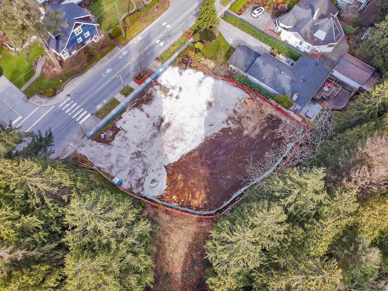 Listing image of 1908 MACKAY AVENUE