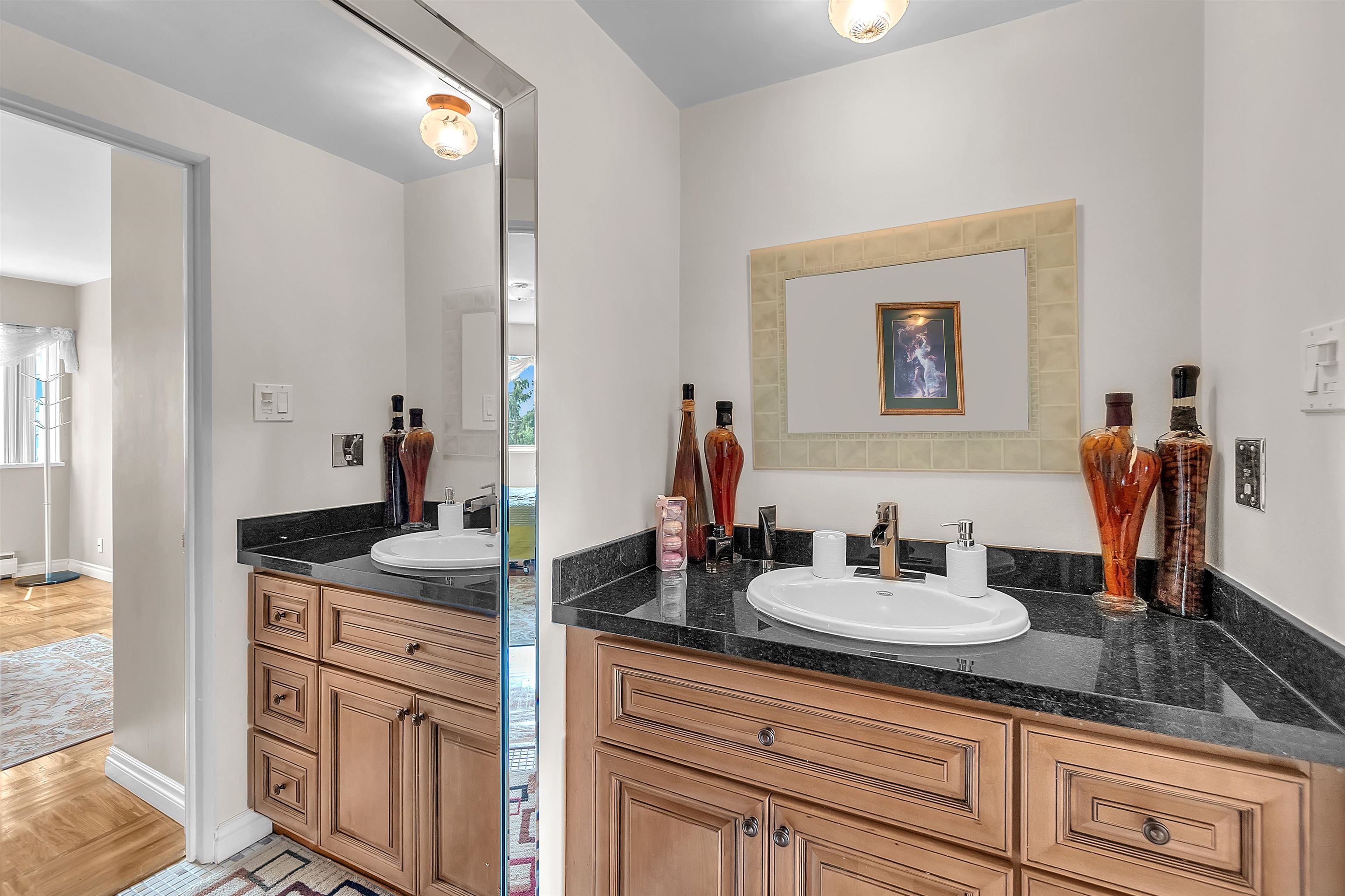 Listing image of 306 1750 ESQUIMALT AVENUE