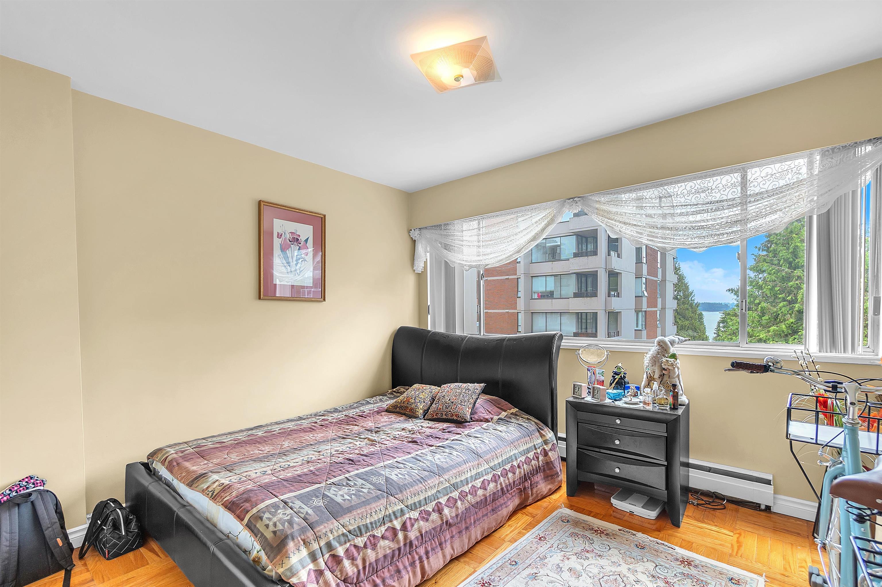 Listing image of 306 1750 ESQUIMALT AVENUE