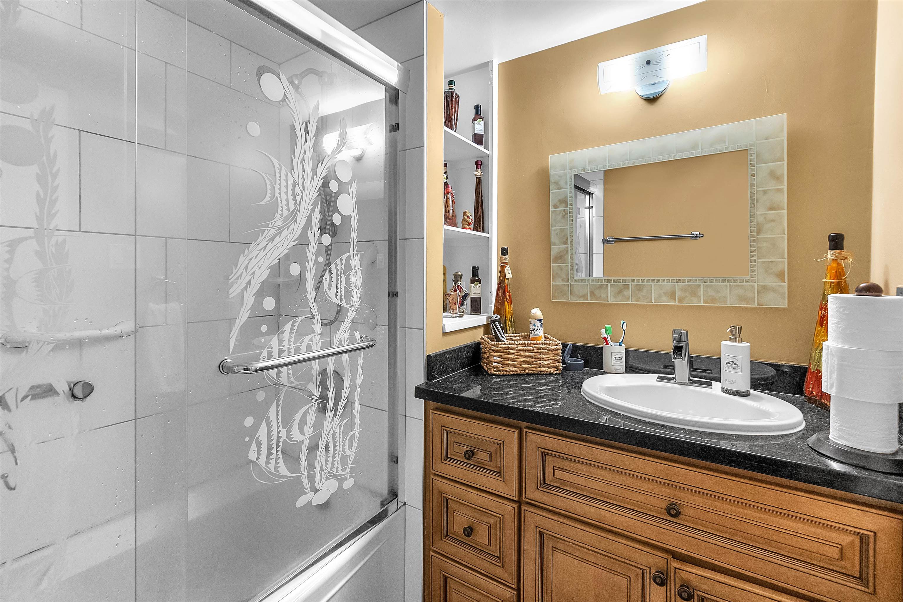 Listing image of 306 1750 ESQUIMALT AVENUE