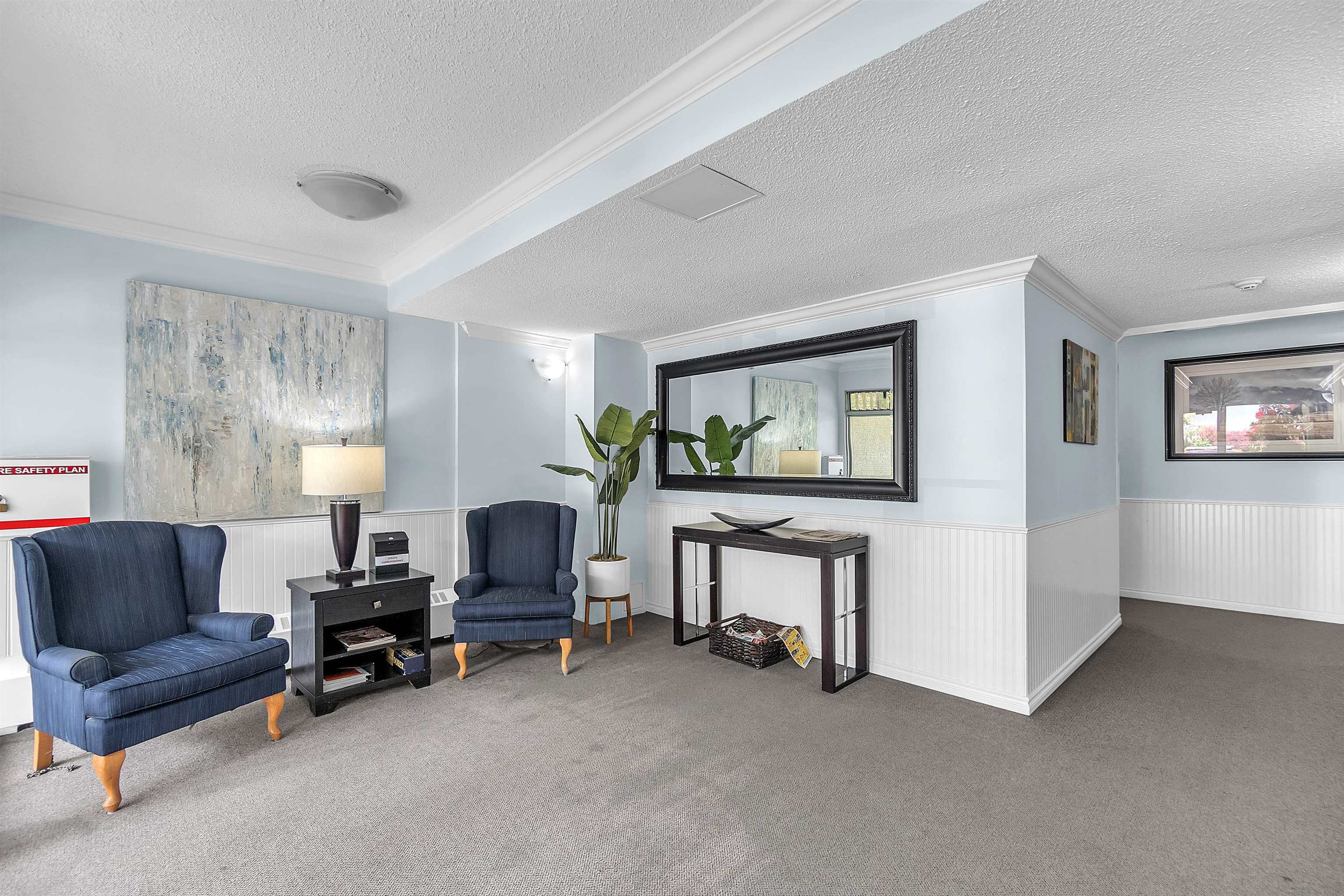 Listing image of 306 1750 ESQUIMALT AVENUE