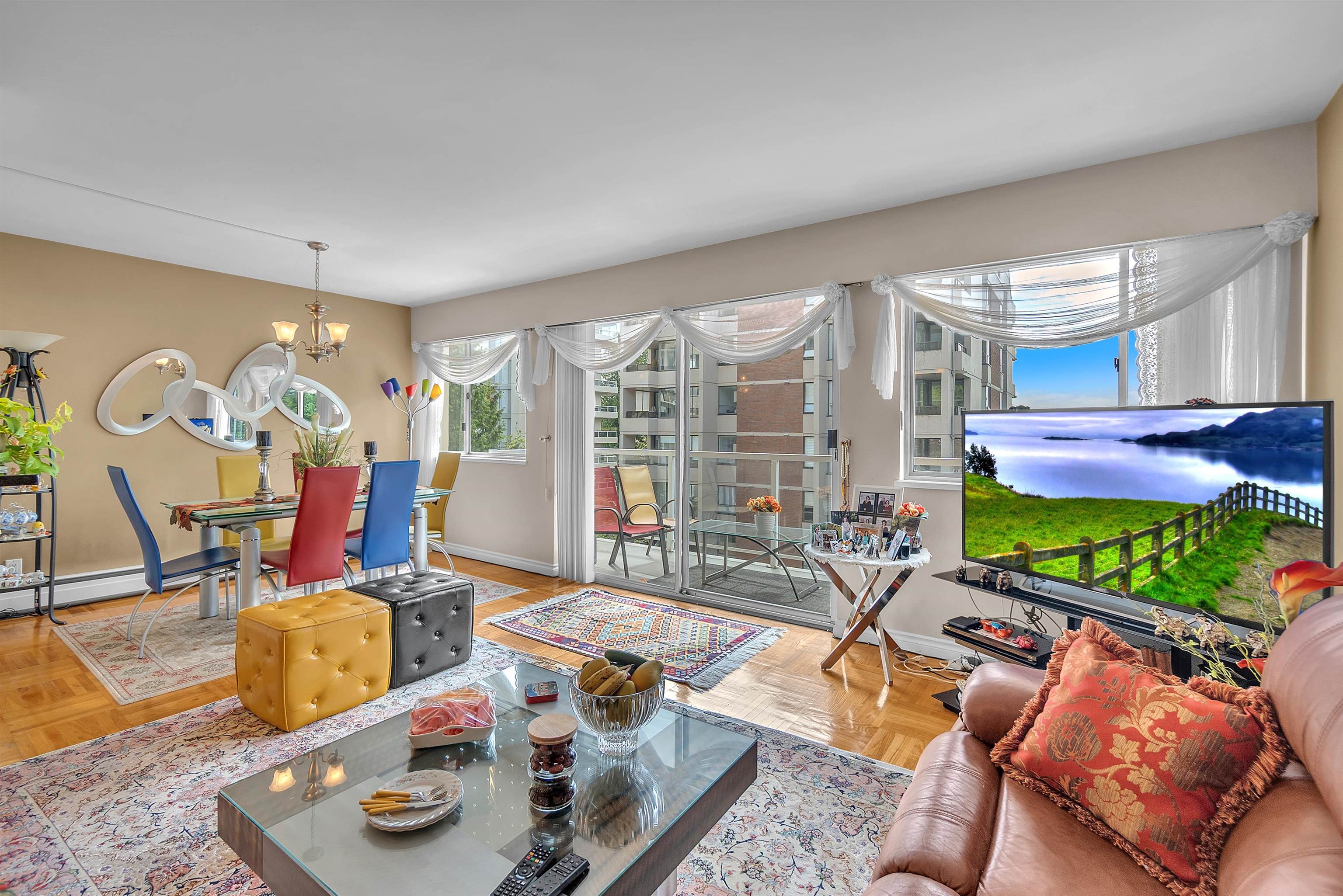 Listing image of 306 1750 ESQUIMALT AVENUE