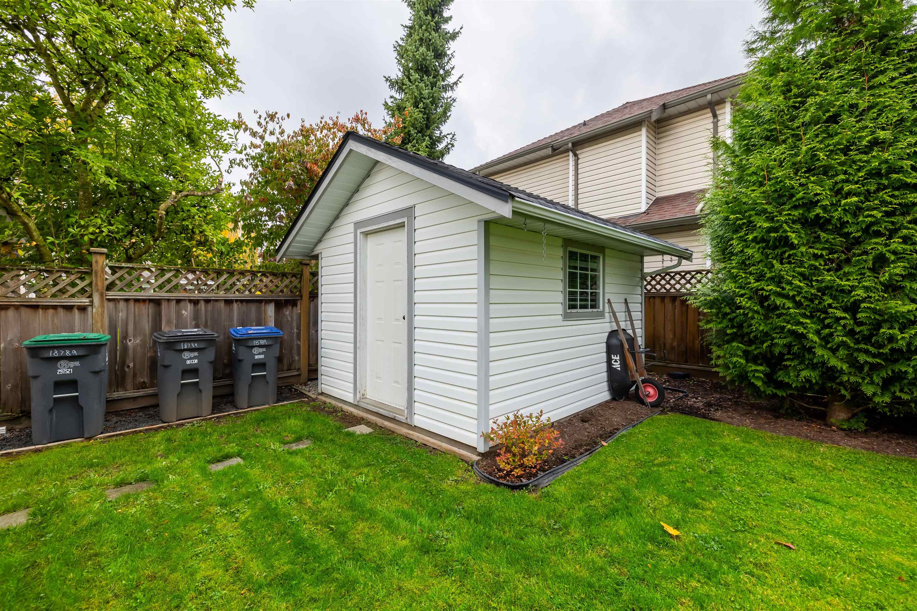 18789 59 Avenue, Surrey, Cloverdale BC, V3S 7M1 34