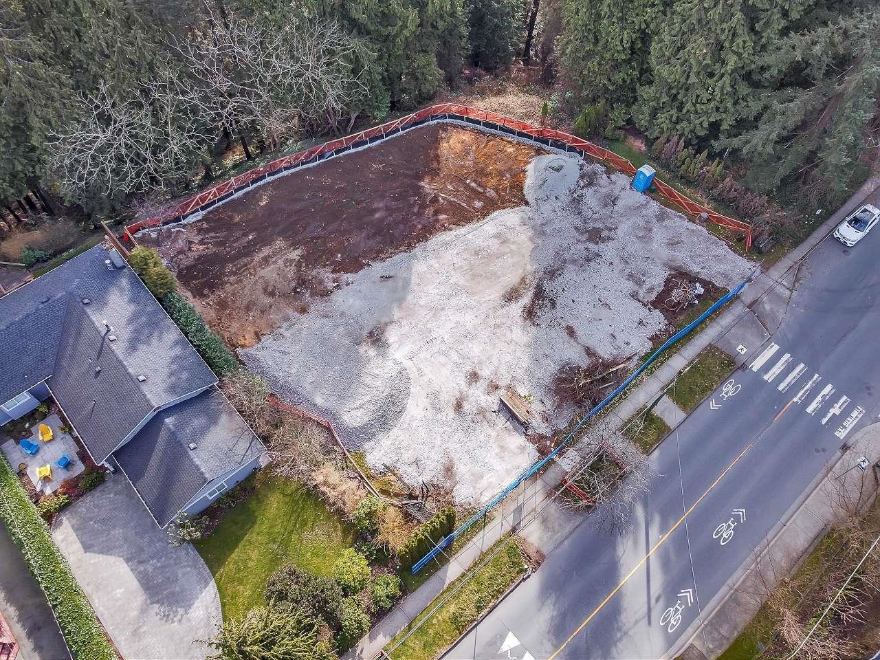 Listing image of 1916 MACKAY AVENUE