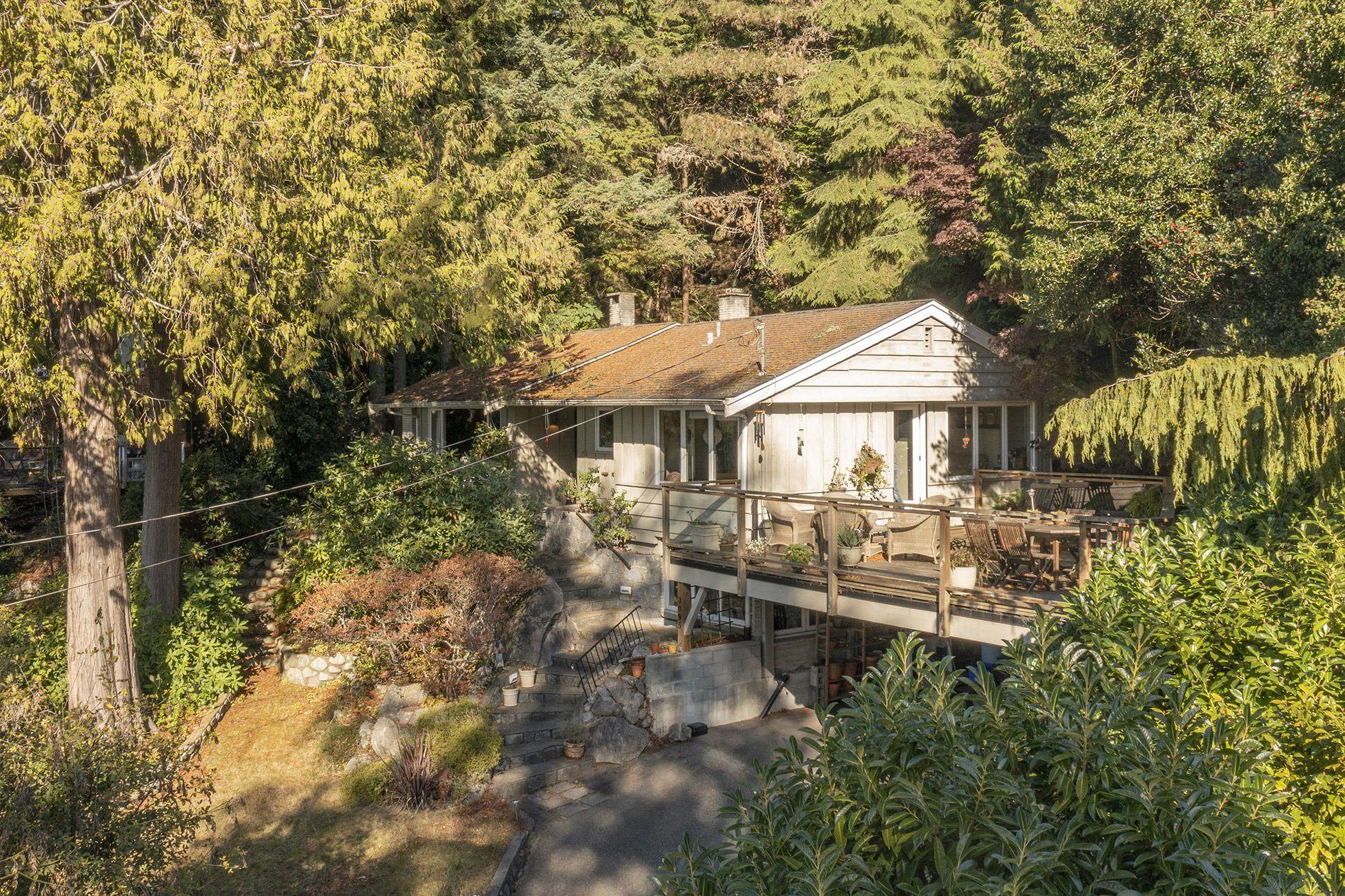 3095 Mathers Avenue, West Vancouver, Altamont, V7V 2K3 1