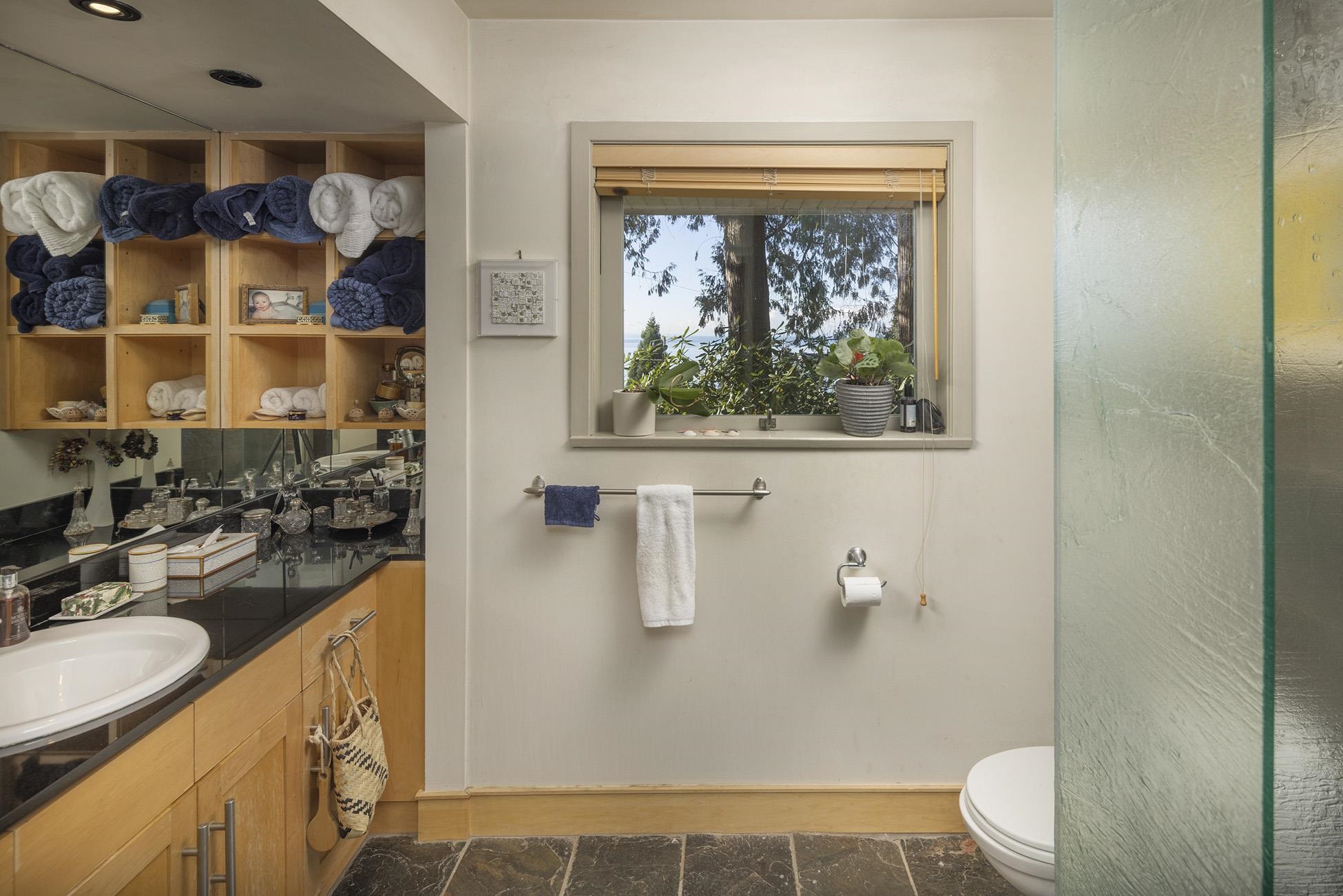 Listing image of 3095 MATHERS AVENUE