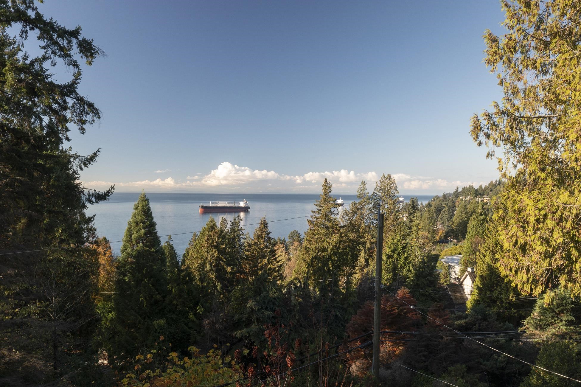 Listing image of 3095 MATHERS AVENUE