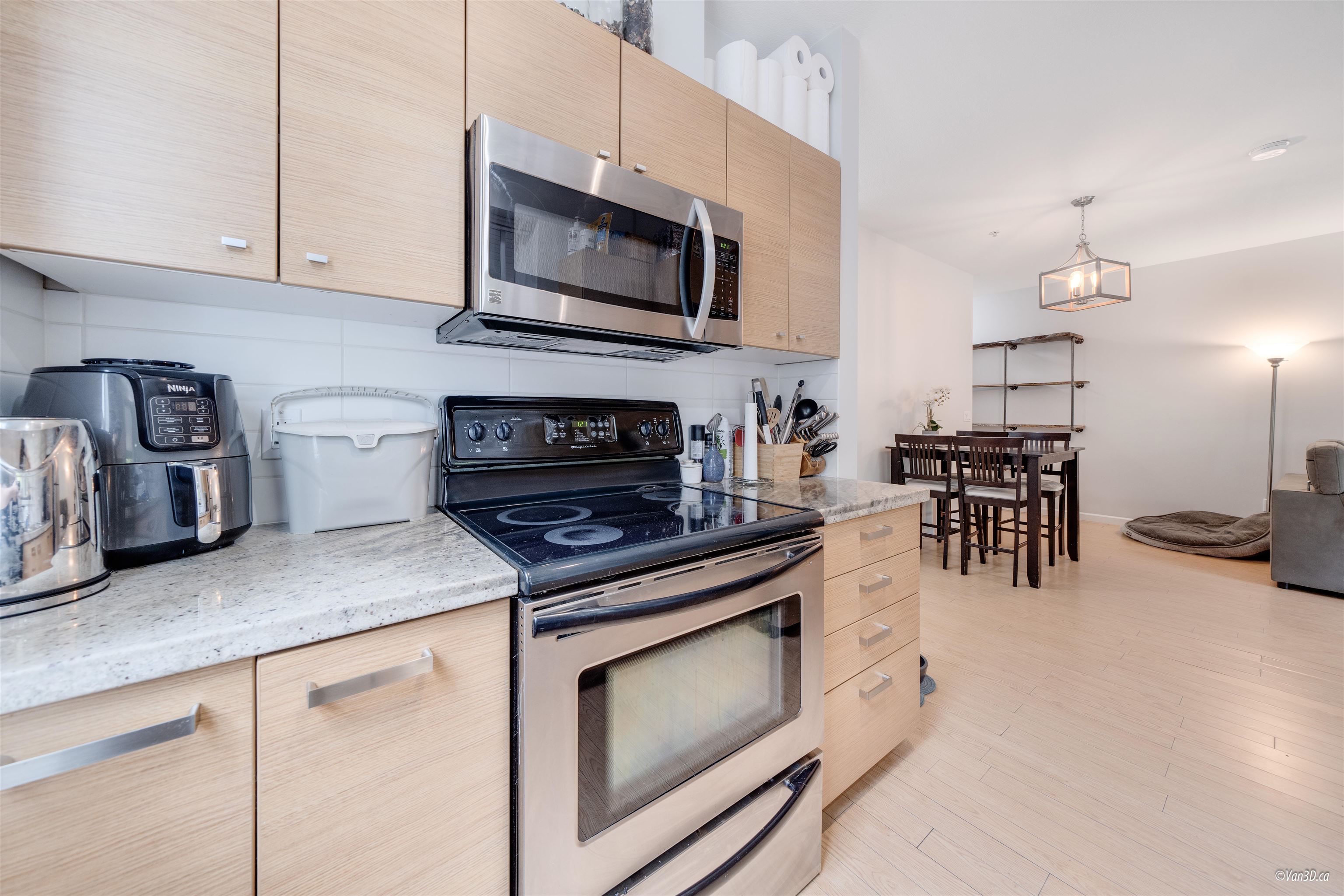 110 18755 68 Avenue, Surrey, Clayton, V4N 0Z9 7