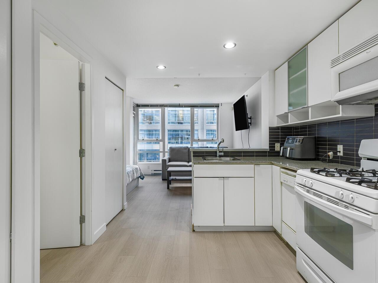 806 928 Beatty Street, Vancouver, Yaletown, V6Z 3G6 9