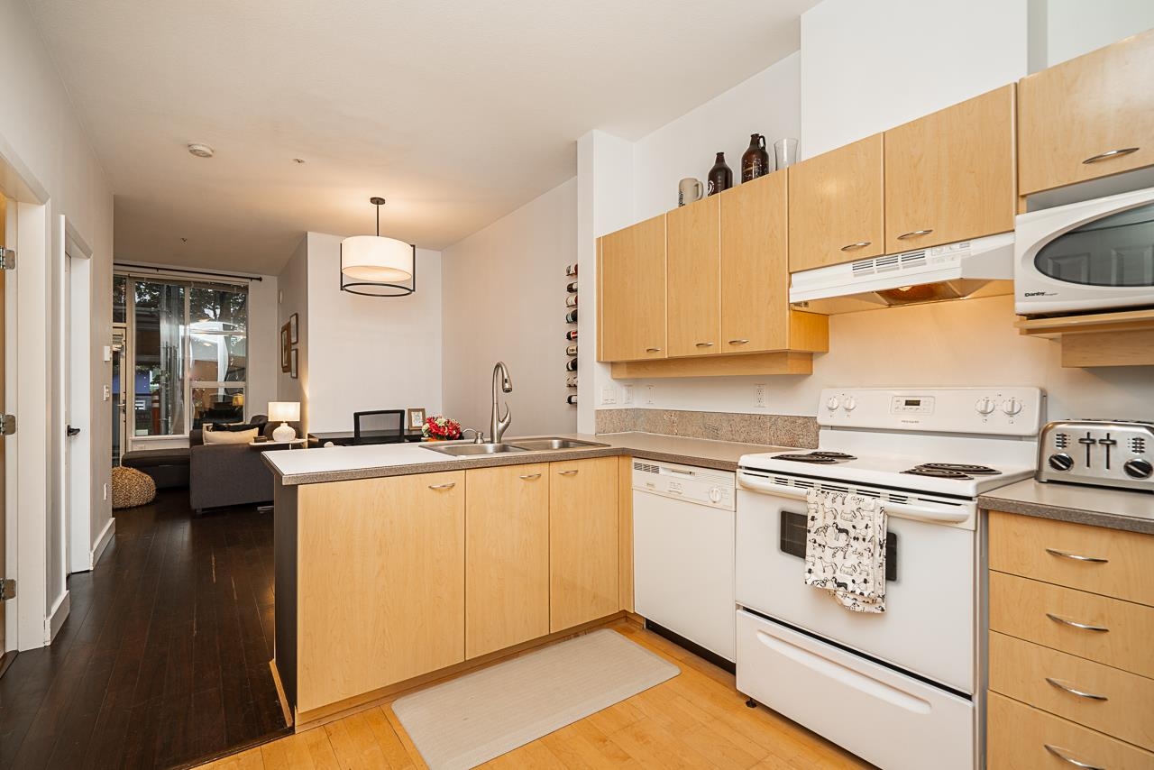 101 2288 Marstrand Avenue, Vancouver, Kitsilano, V6K 4S9 2