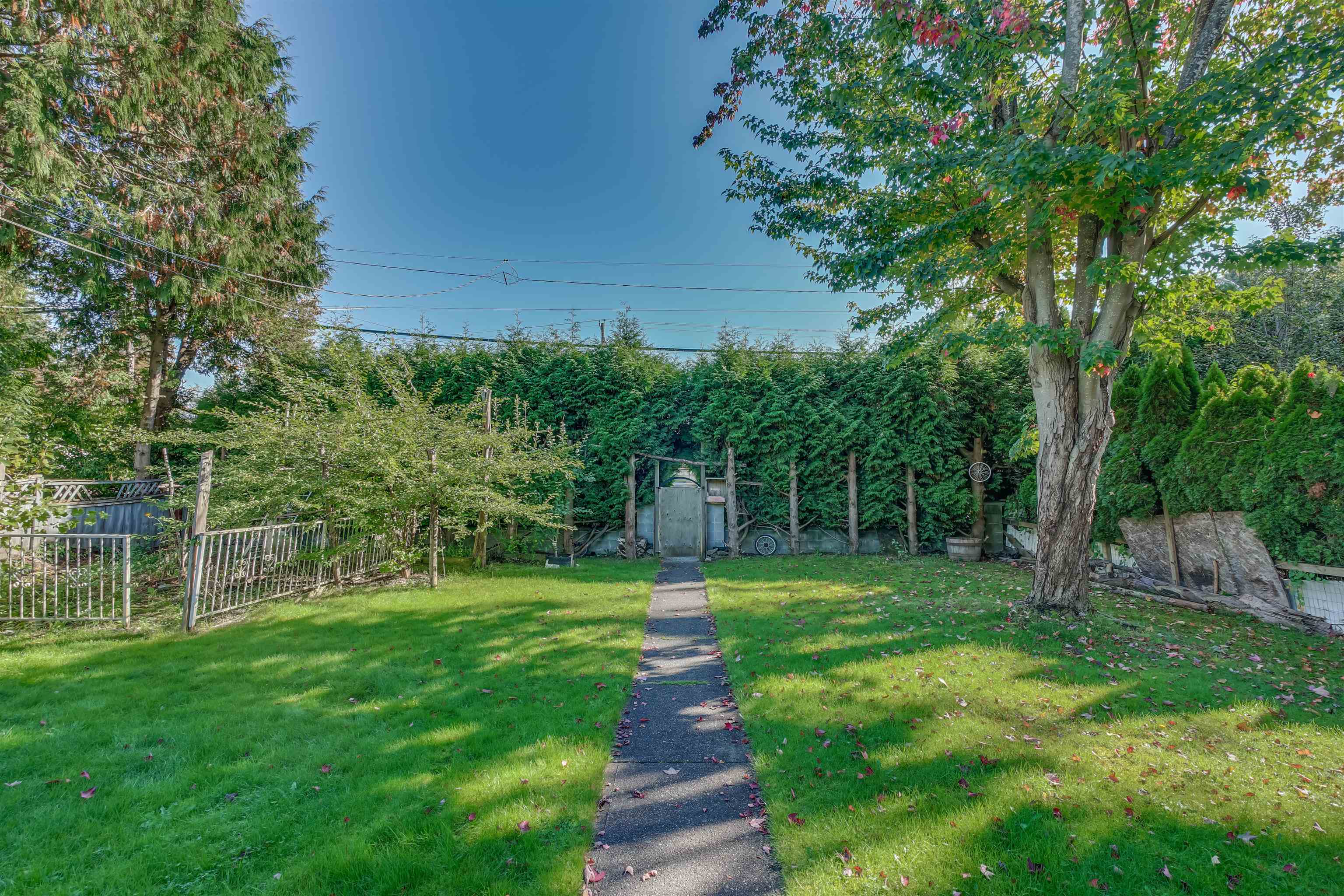 6467 King George Boulevard, Surrey, West Newton, V3W 4Z4 3