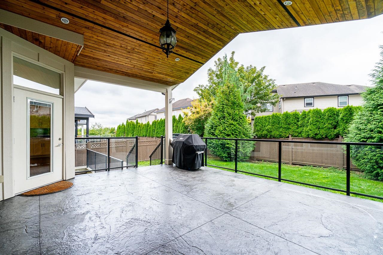 16470 62a Avenue, Surrey, Cloverdale BC, V3S 0Y6 27