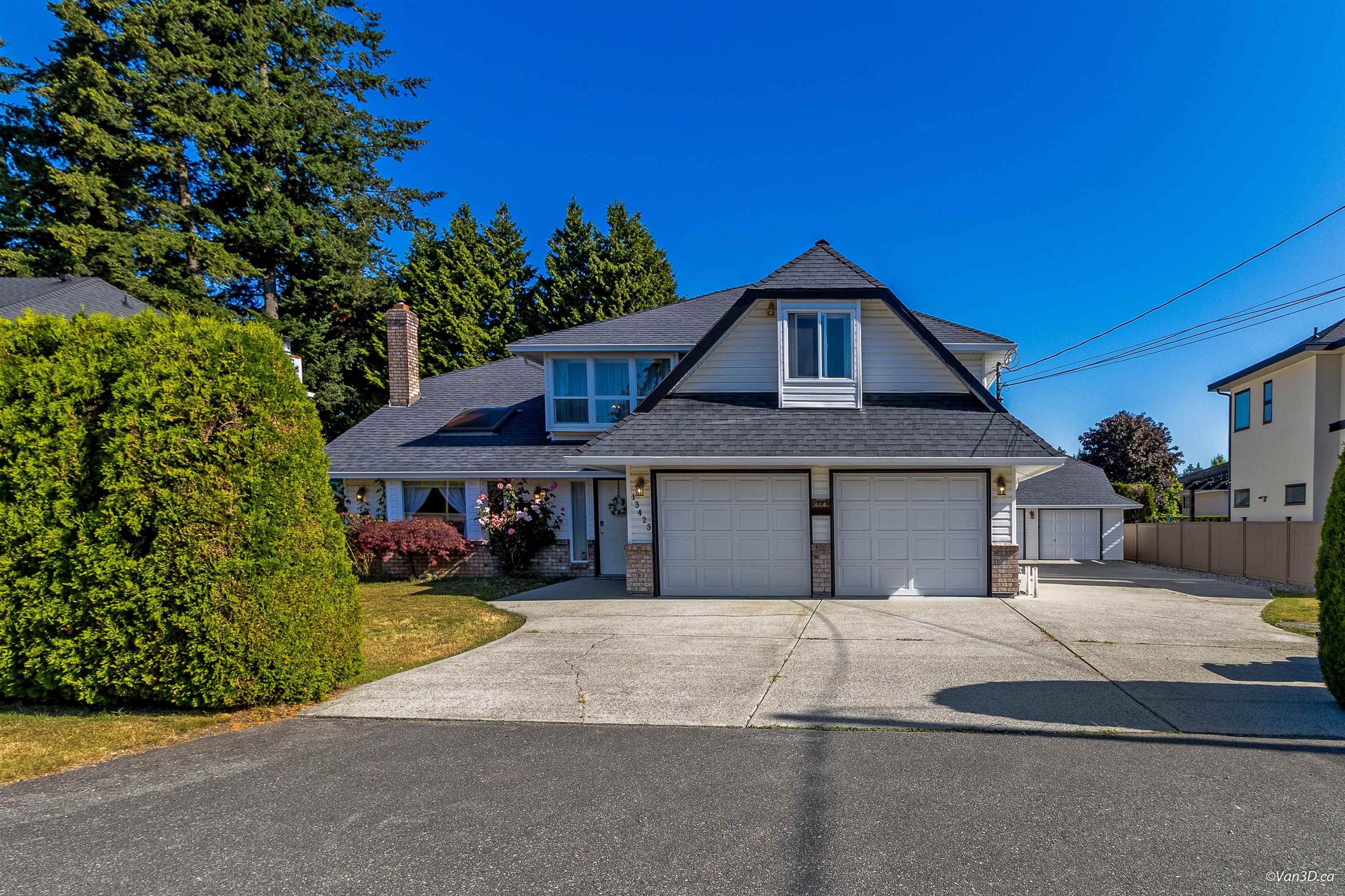 13425 60 Avenue, Surrey, Panorama Ridge, V3X 2M4 1