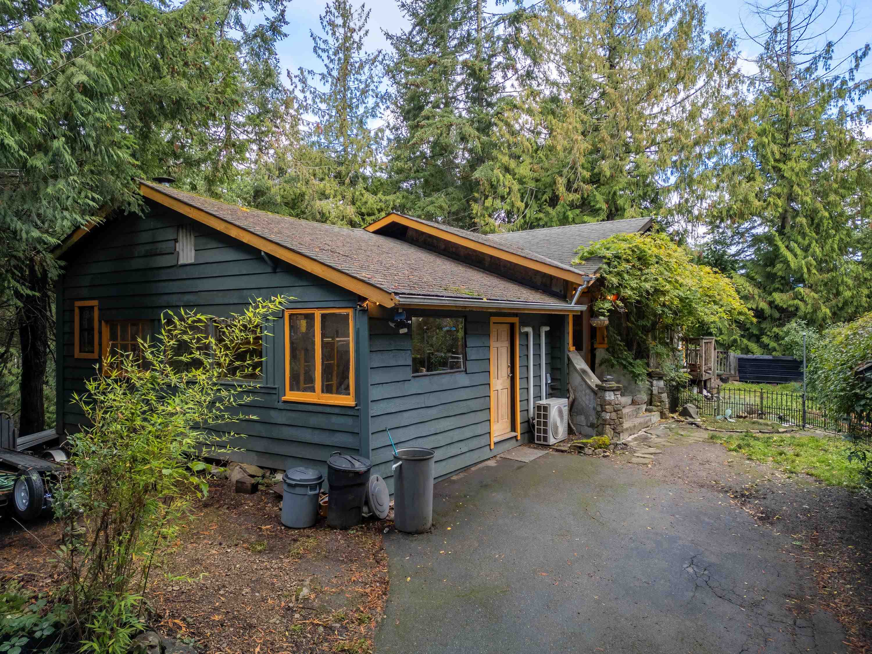 4706 Scarff Road, Pender Island, Pender Island, V0N 2M1 5