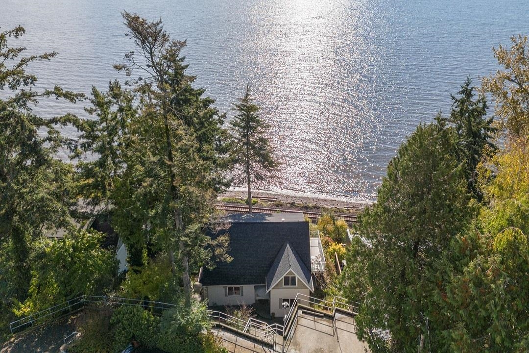 White Rock Beach House/Single Family for sale:  4 bedroom 3,000 sq.ft. (Listed 2024-10-28)