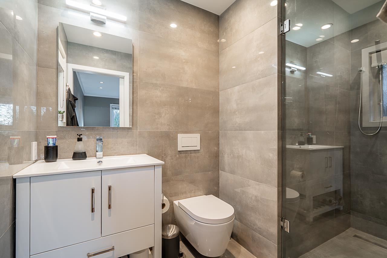Listing image of 1358 E 14TH STREET