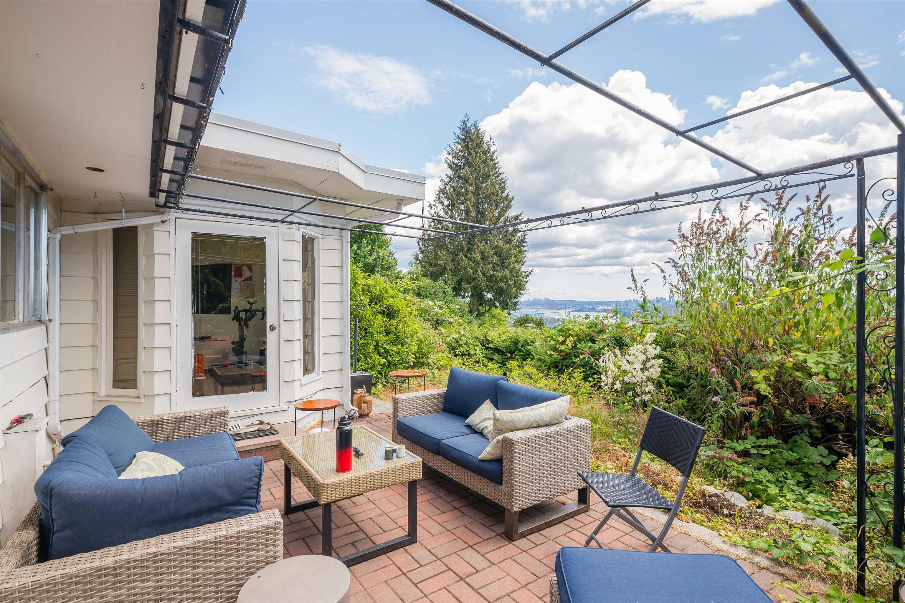Listing image of 2190 SHAFTON PLACE