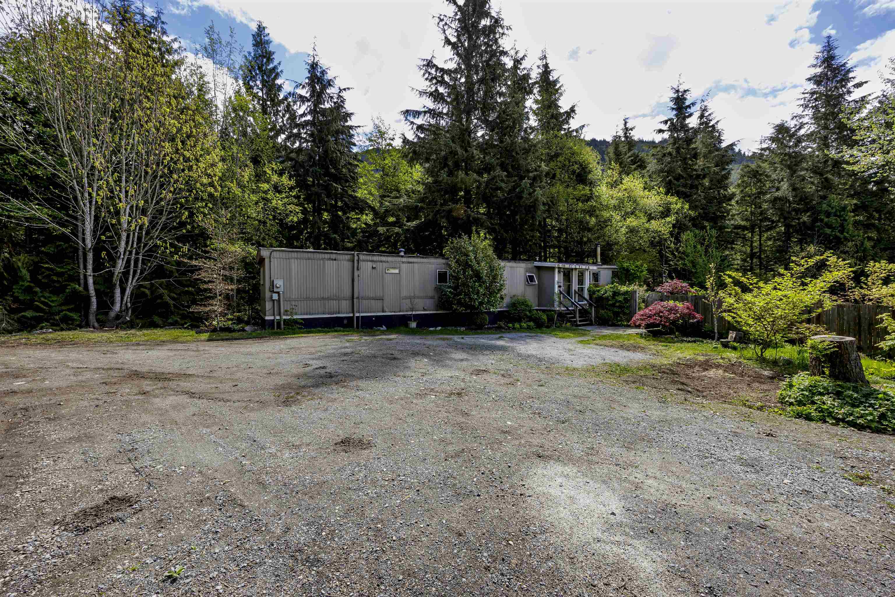 966 Copper Drive, Squamish, Britannia Beach, V0N 1J0 24