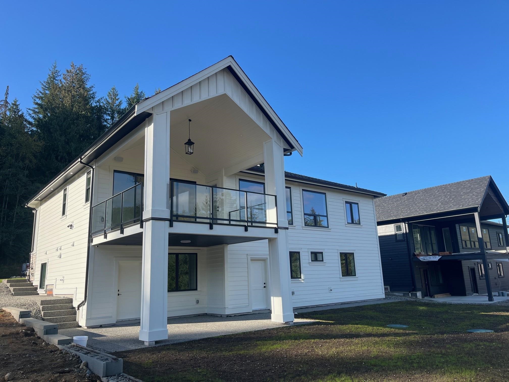 1203 Castle Road, Gibsons, Gibsons & Area, V0N 1V5 2