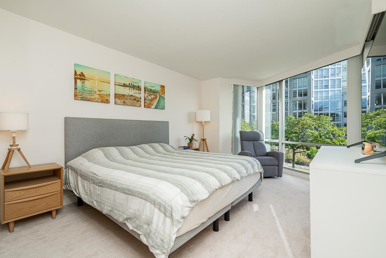 Th119 1288 Marinaside Crescent, Vancouver, Yaletown, V6Z 2W5 10