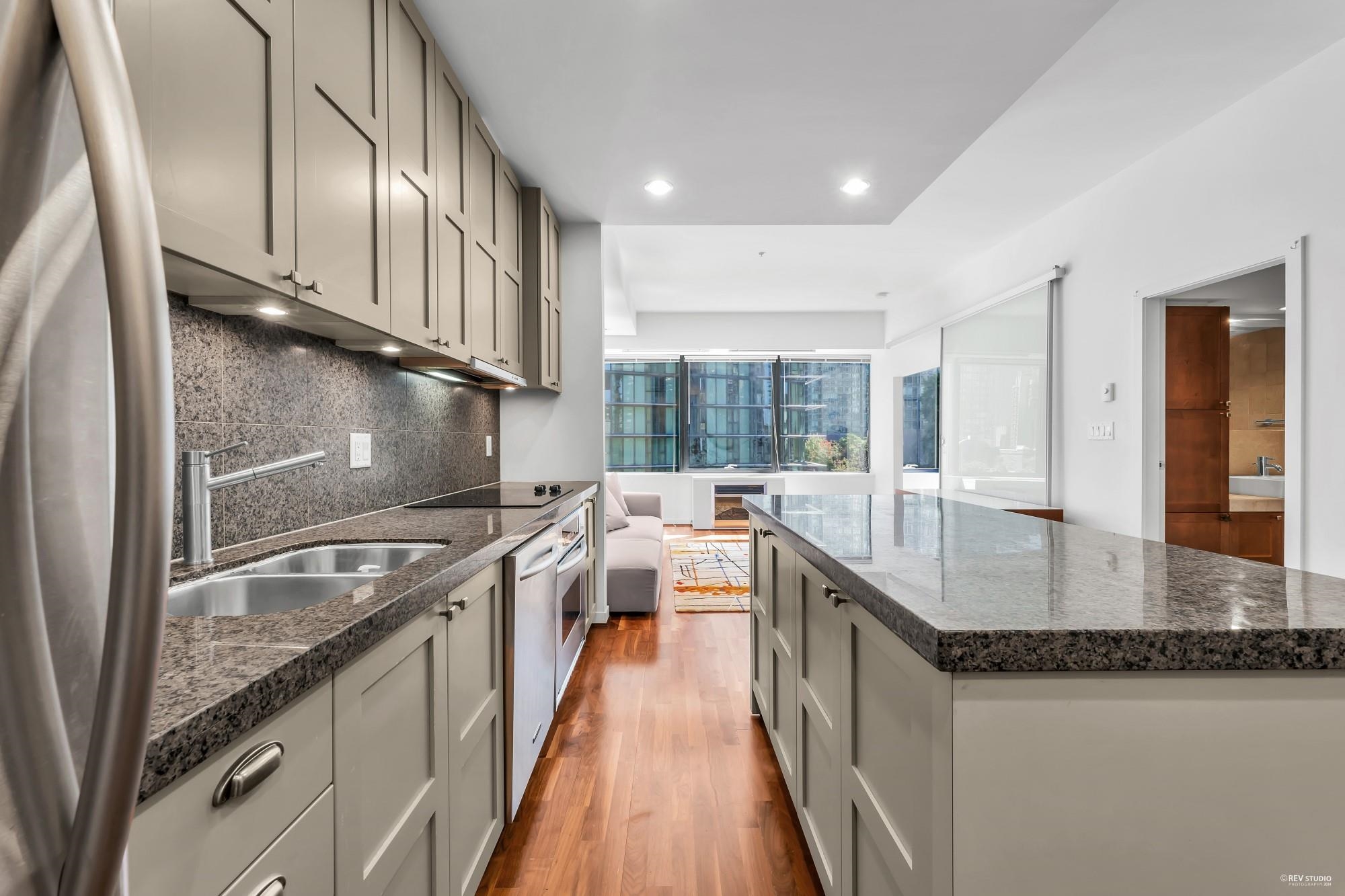 608 1333 W Georgia Street, Vancouver, Coal Harbour, V6E 4V3