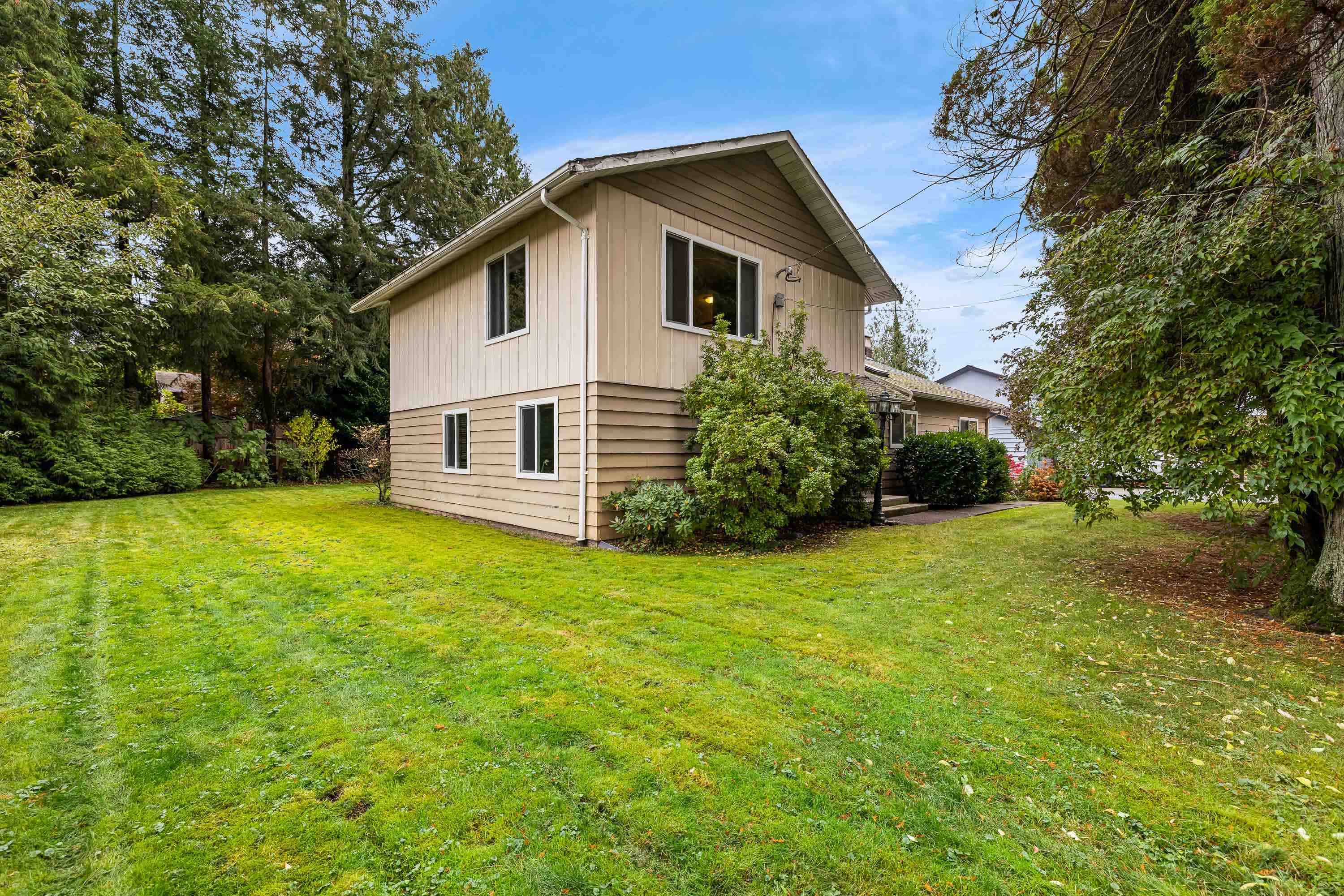 11510 212 Street, Maple Ridge, Southwest Maple Ridge, V2X 4Z3 1