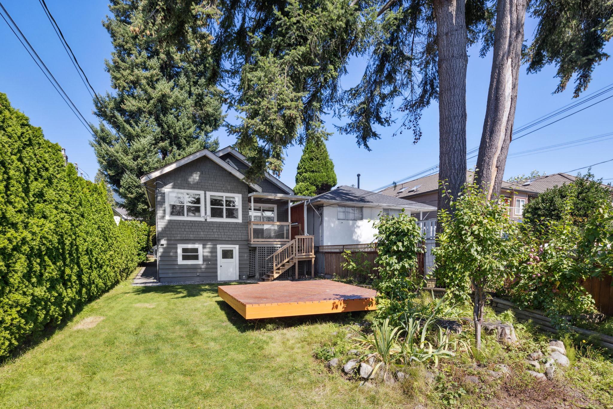 255 E 20th Street, North Vancouver, Central Lonsdale, V7L 3A6 37