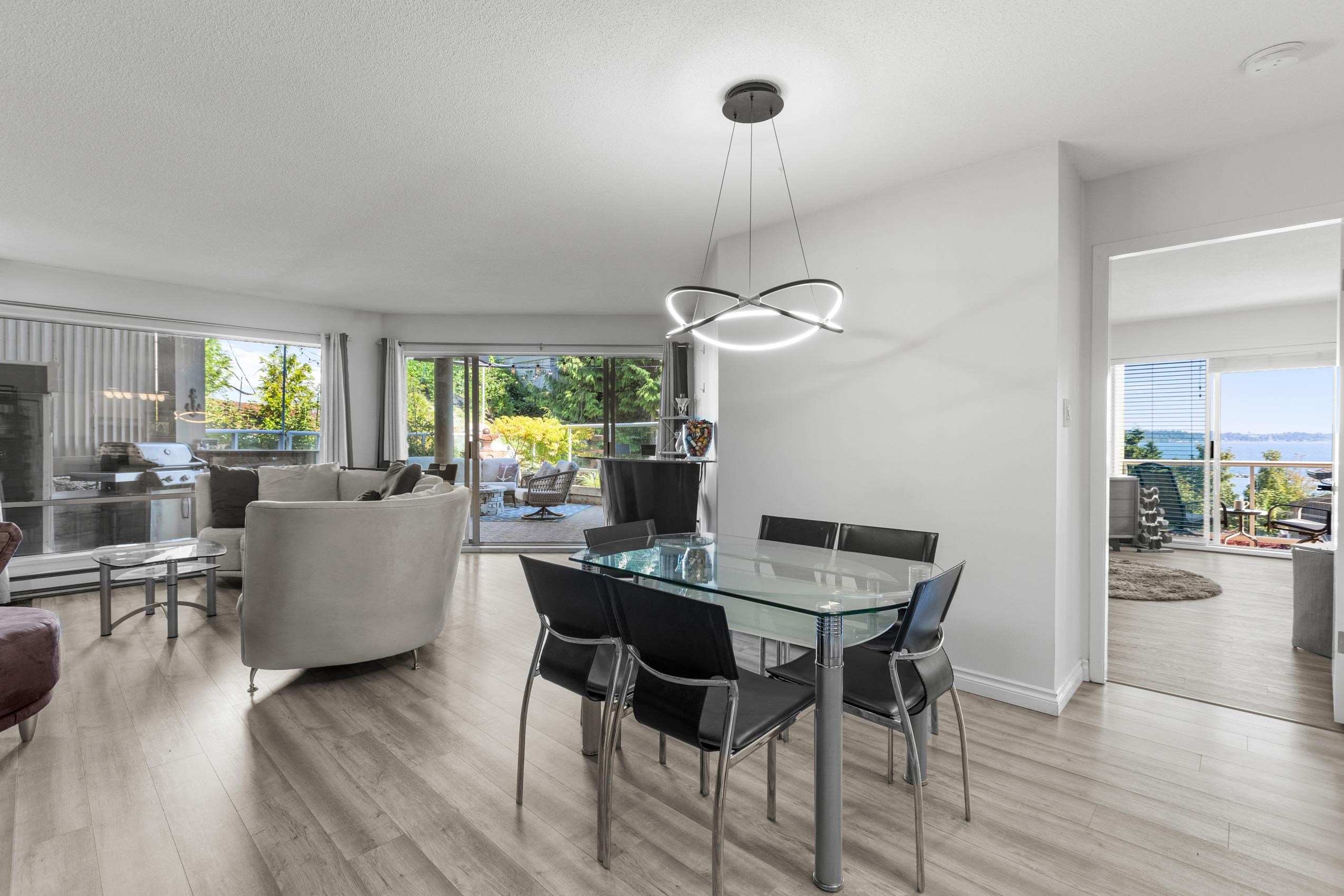 102 15025 Victoria Avenue, White Rock, White Rock, V4B 1G2 4