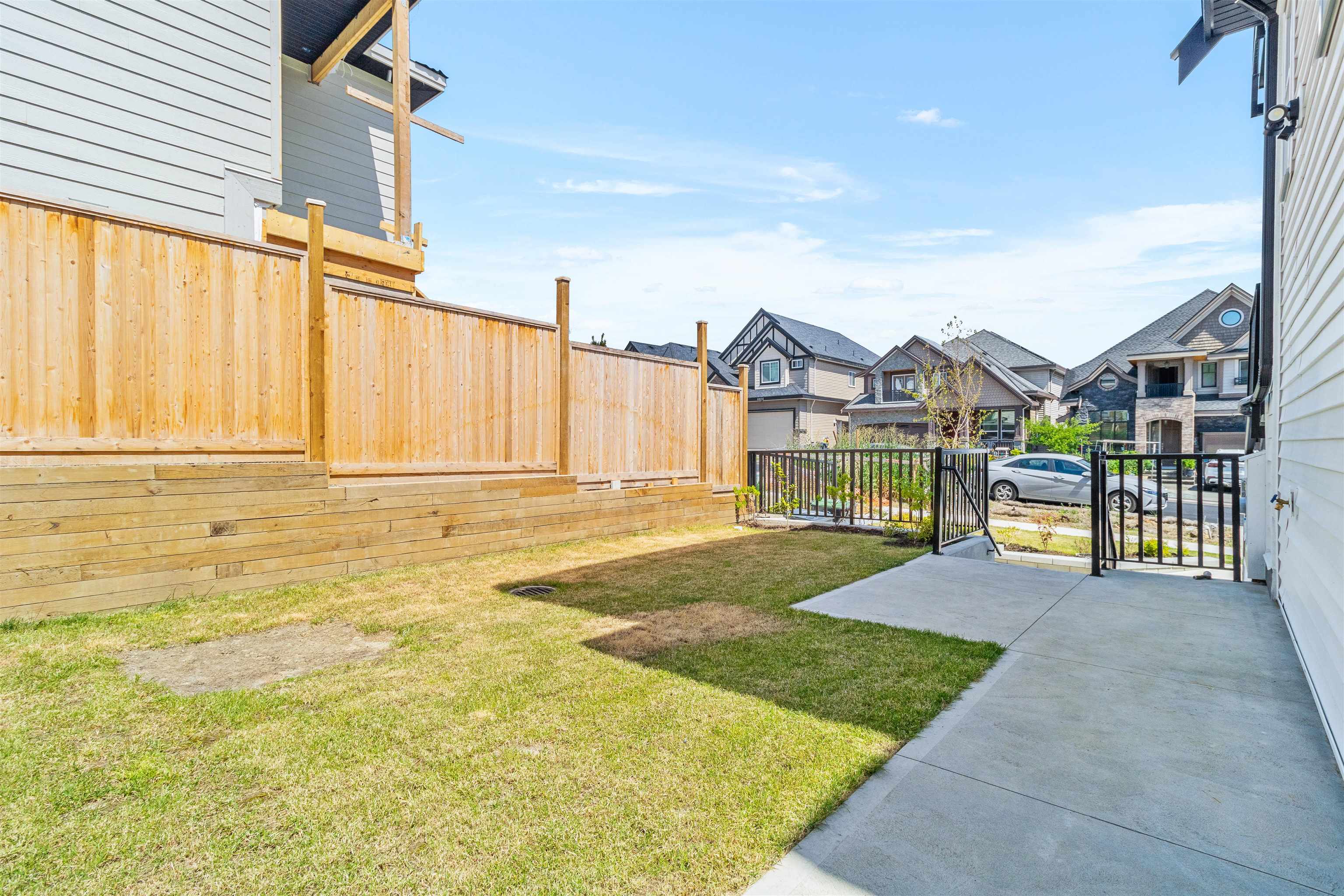 20481 68 Avenue, Langley, Willoughby Heights, V2Y 3C8 24