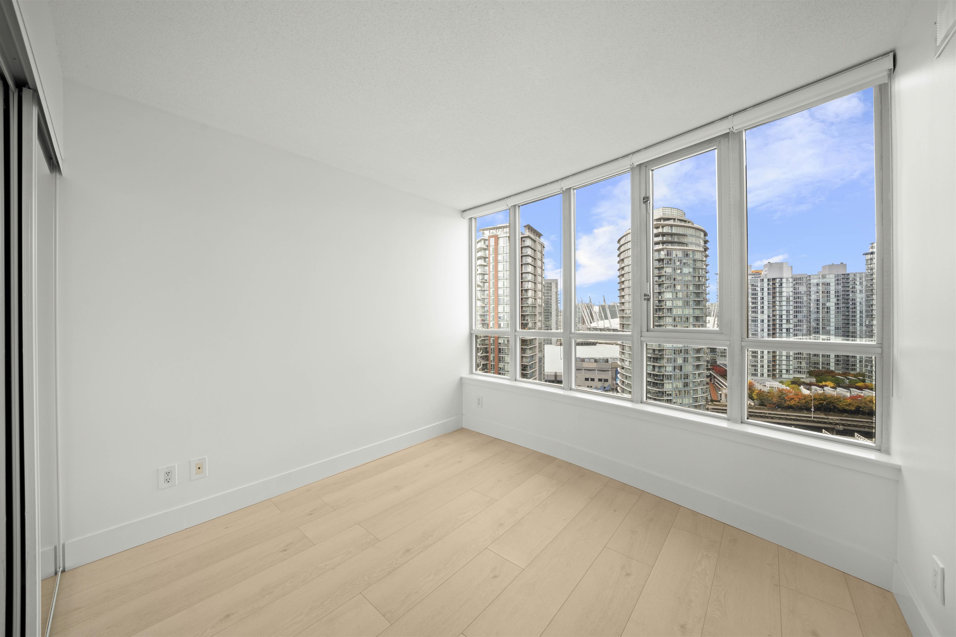 2501 63 Keefer Place, Vancouver, Downtown VW, V6B 6N6 11