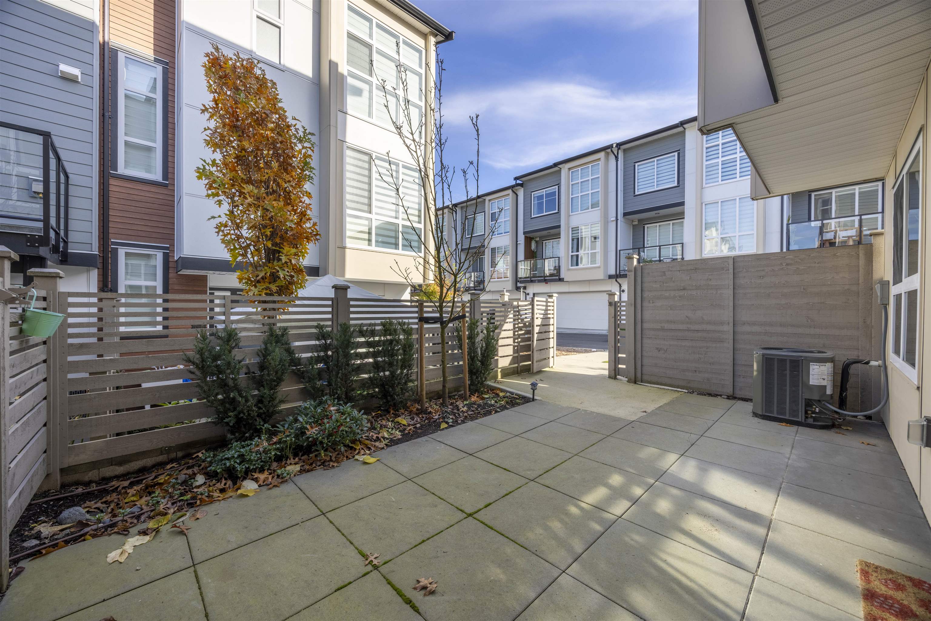 53 7670 207 Street, Langley, Willoughby Heights, V2Y 3N7 3