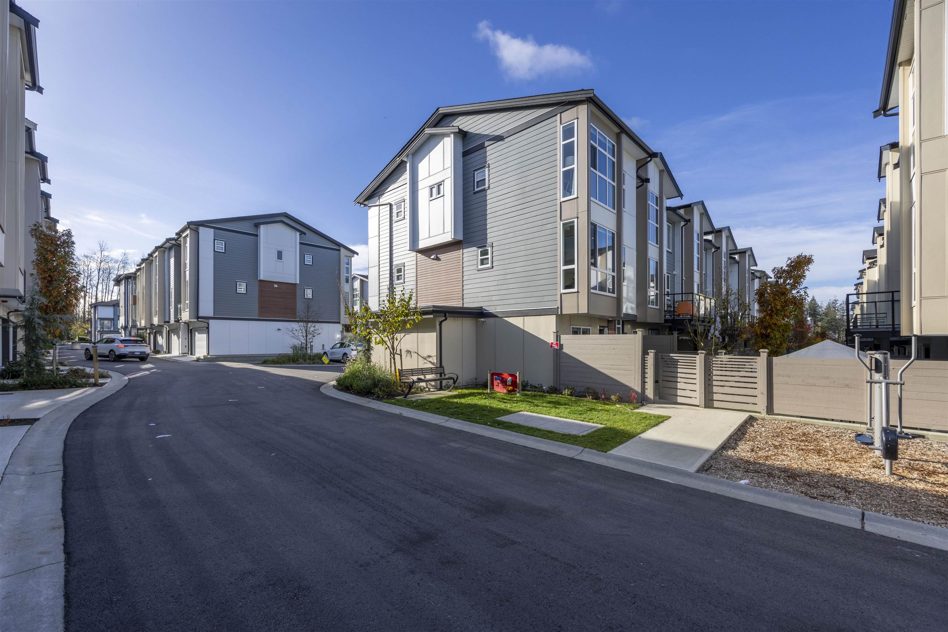 53 7670 207 Street, Langley, Willoughby Heights, V2Y 3N7 31