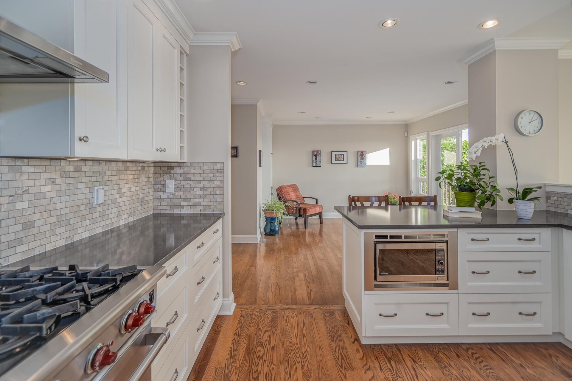 Listing image of 1460 NELSON AVENUE