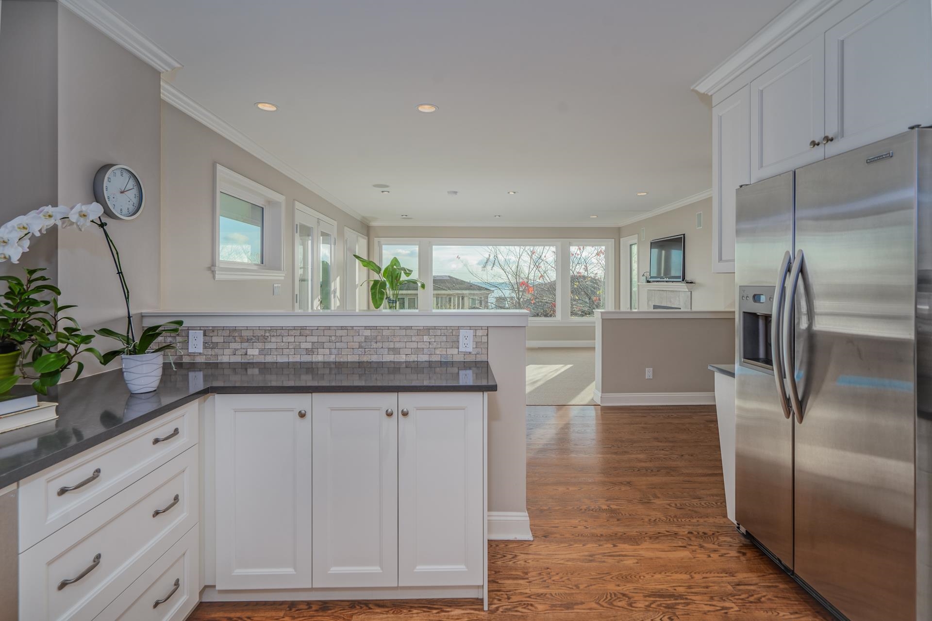 Listing image of 1460 NELSON AVENUE