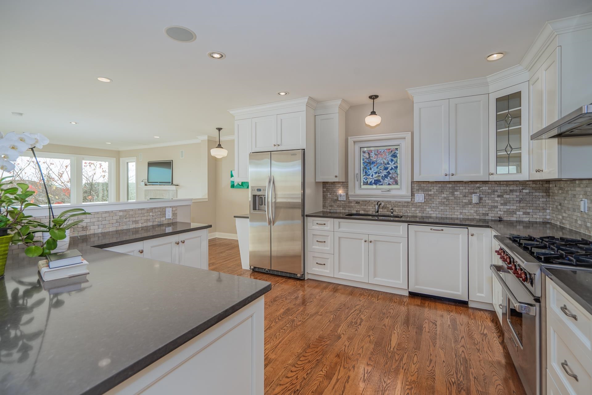 Listing image of 1460 NELSON AVENUE
