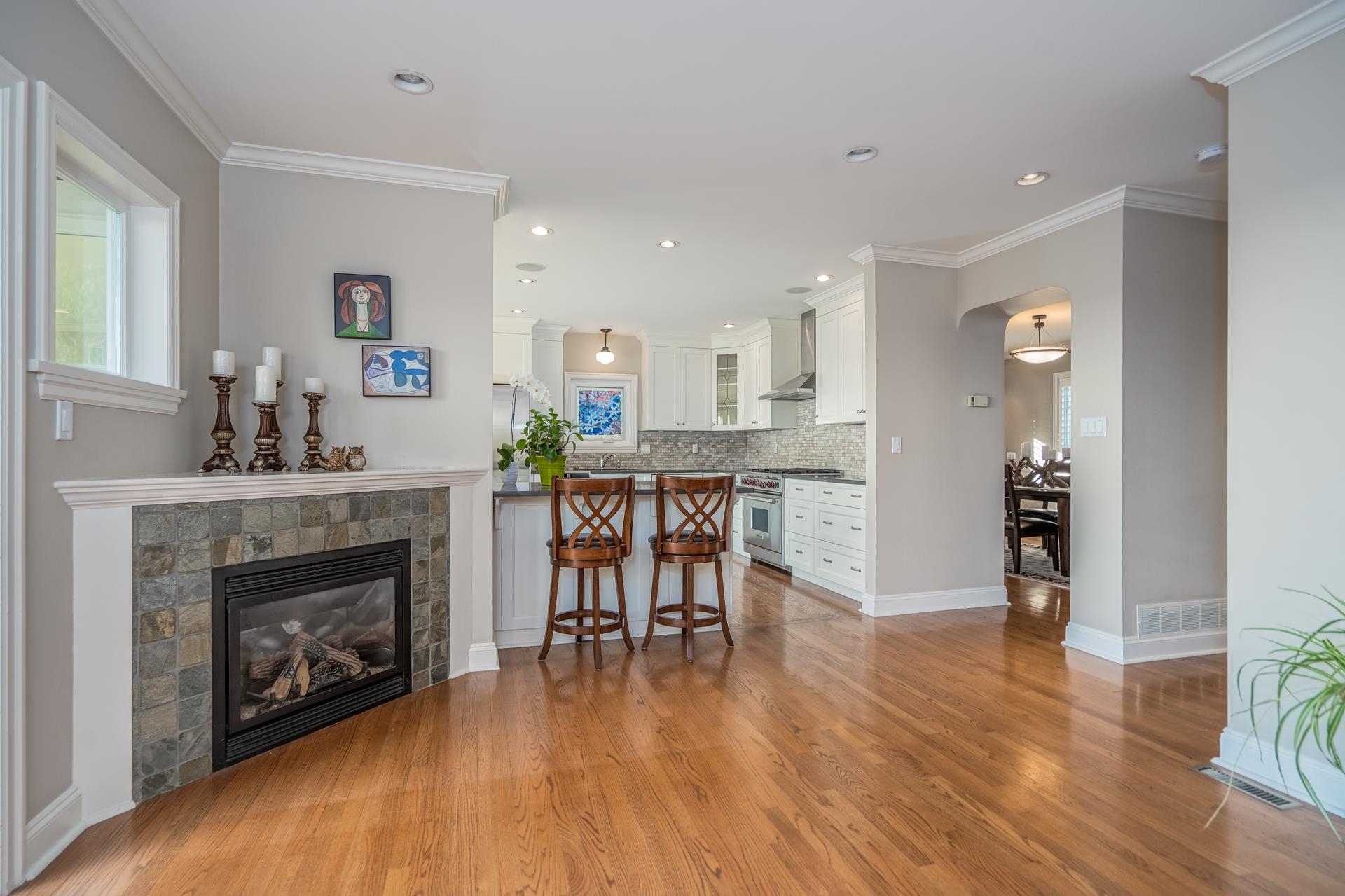 Listing image of 1460 NELSON AVENUE