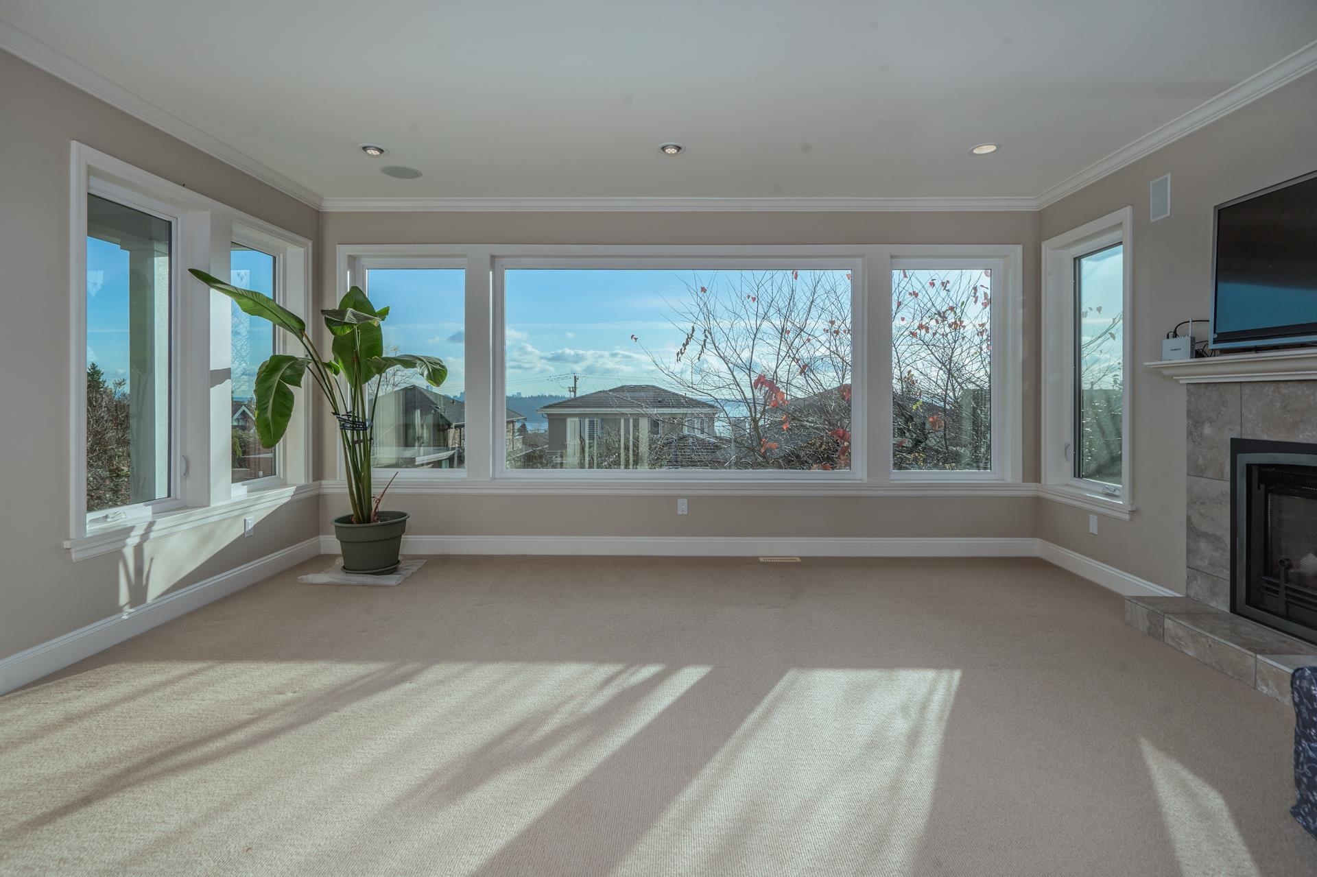 Listing image of 1460 NELSON AVENUE