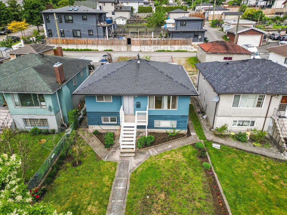 557 Rupert Street, Vancouver, Renfrew VE, V5K 4K6 2