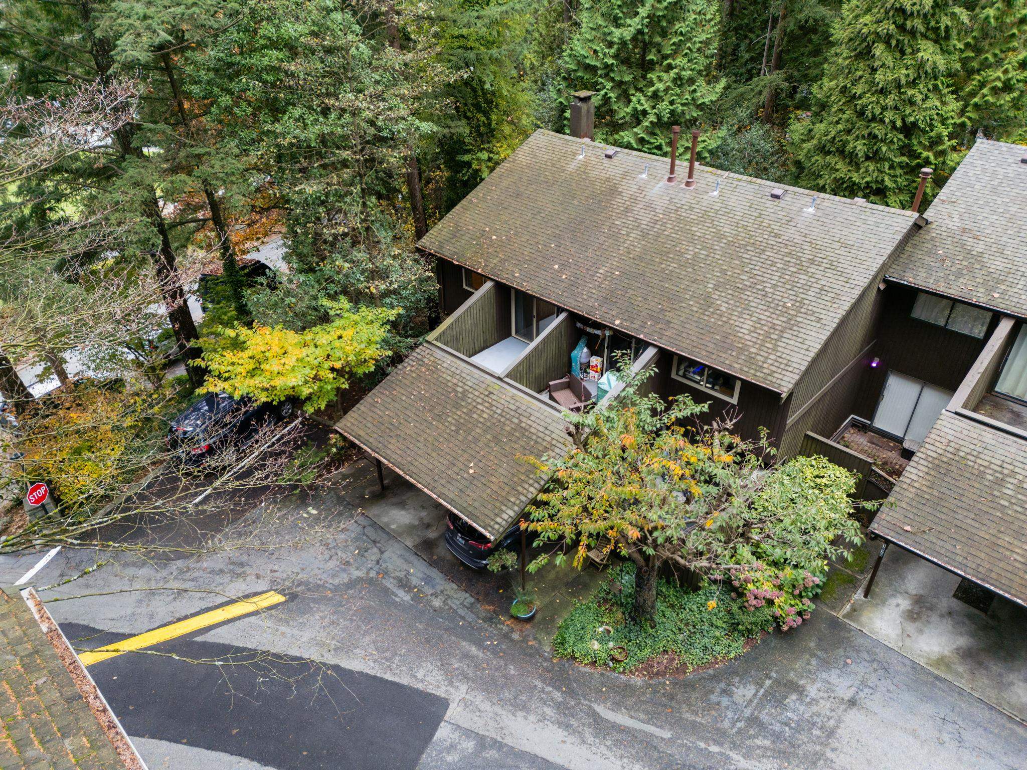 1816 Purcell Way, North Vancouver, Lynnmour, V7J 3K3 35