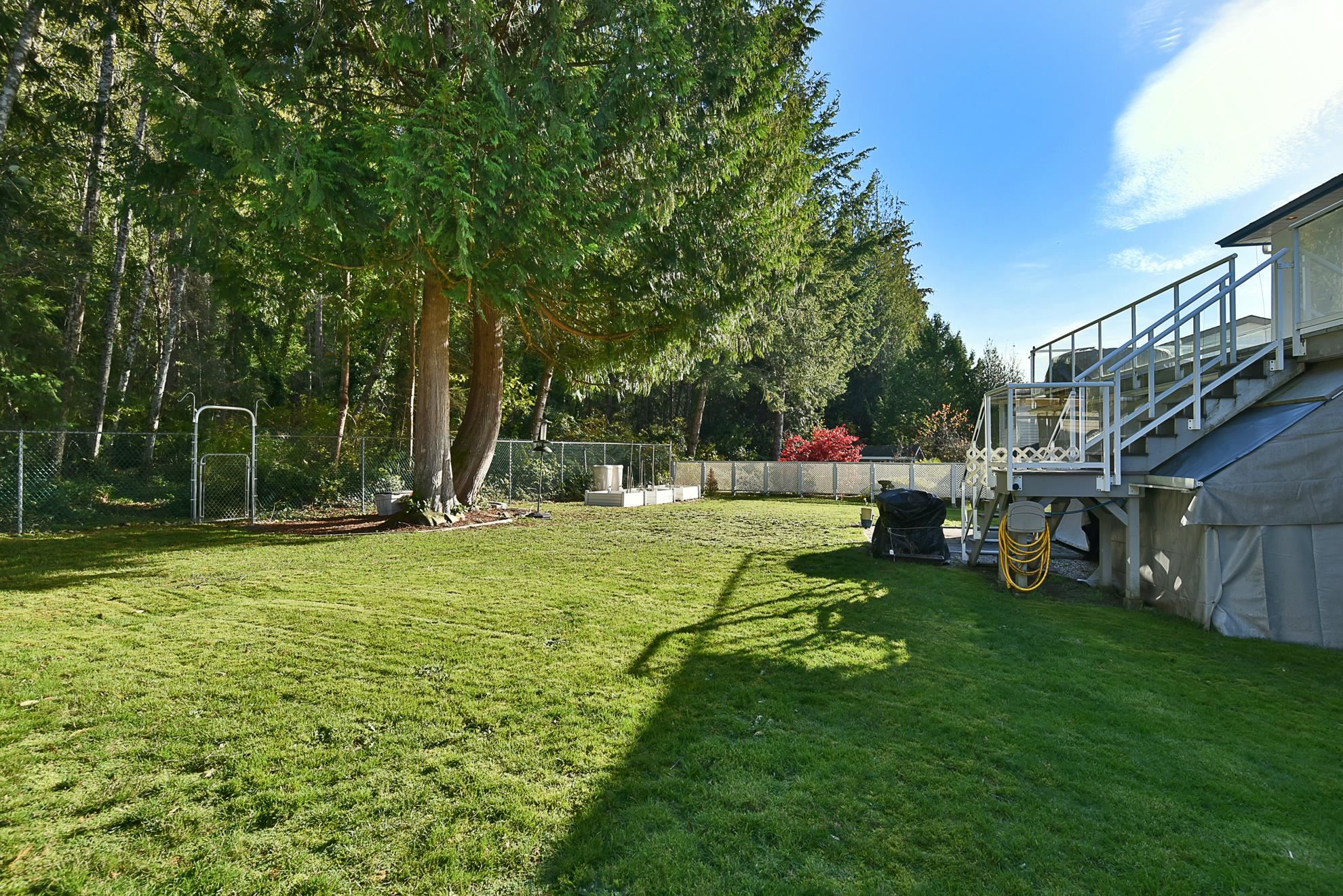 5126 Pam Road, Sechelt, Sechelt District, V7Z 0G6 33