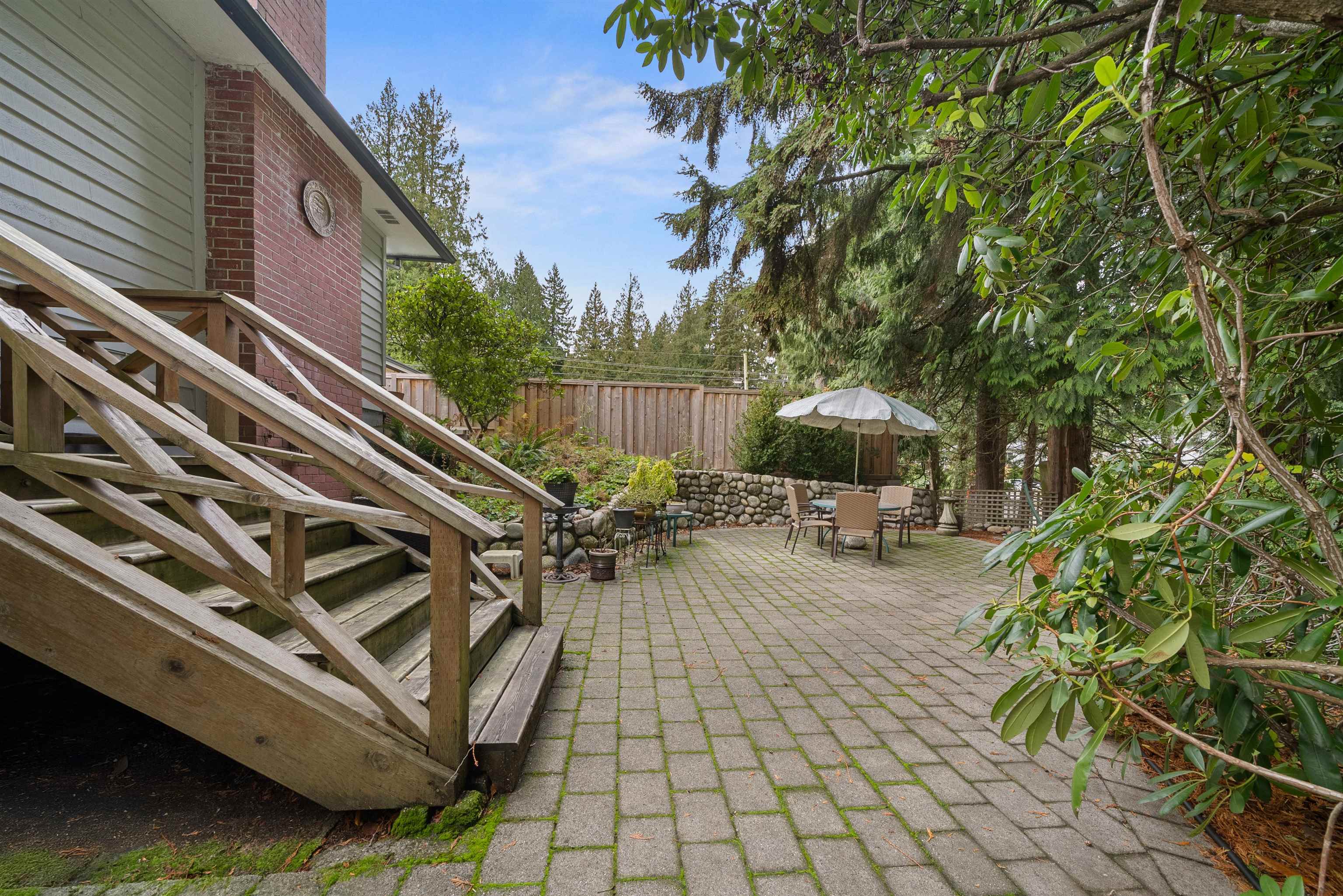 1118 Wendel Place, North Vancouver, Lynn Valley, V7K 2W1 27