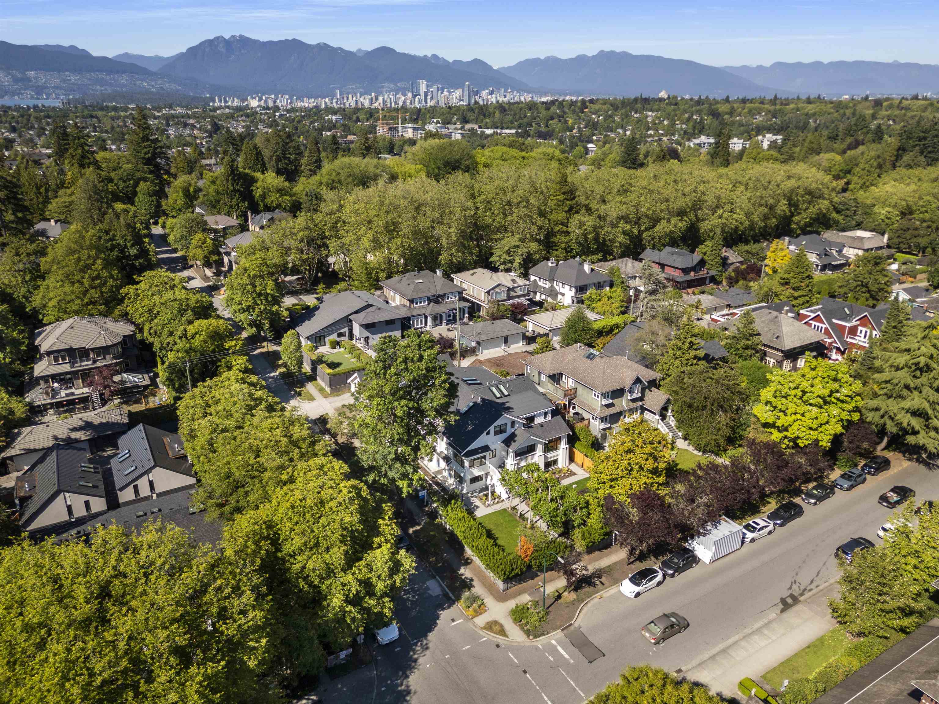 2 2499 W 37 Avenue, Vancouver, Quilchena, V6M 1P4 18