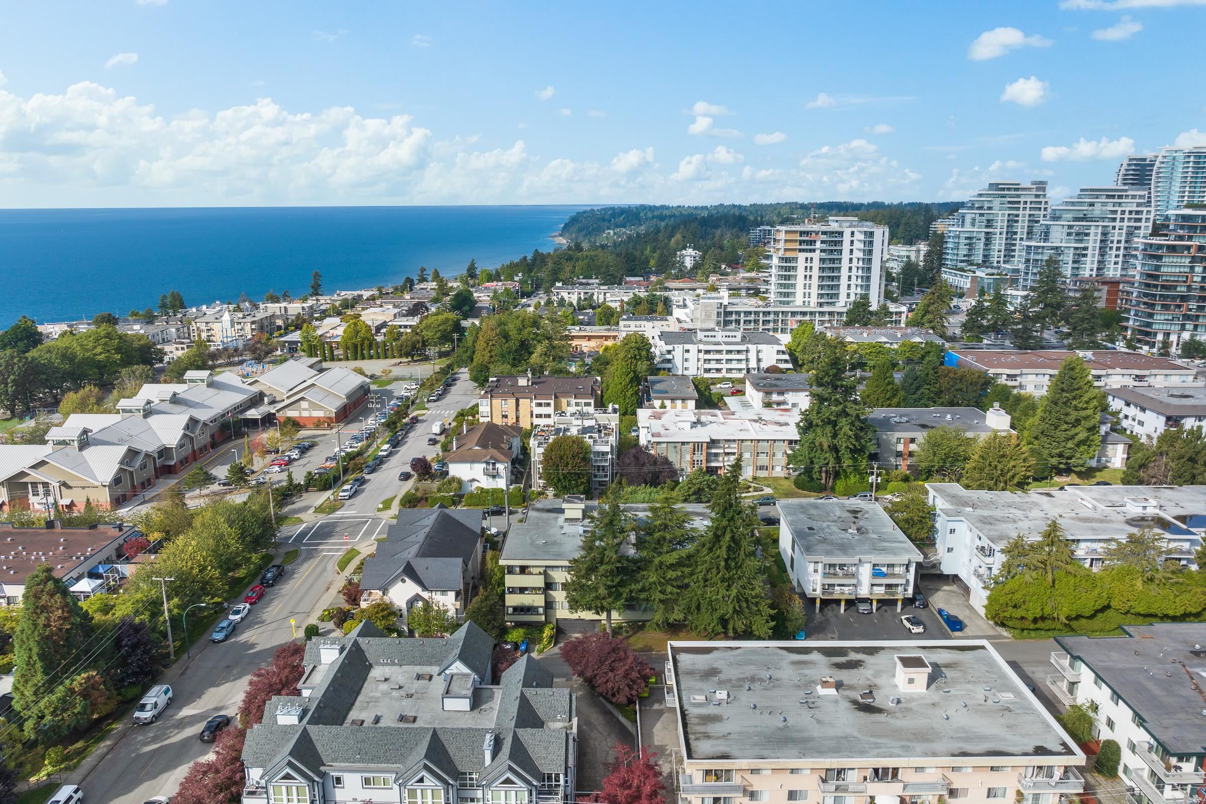 202 1320 Fir Street, White Rock, White Rock, V4B 4B2 3