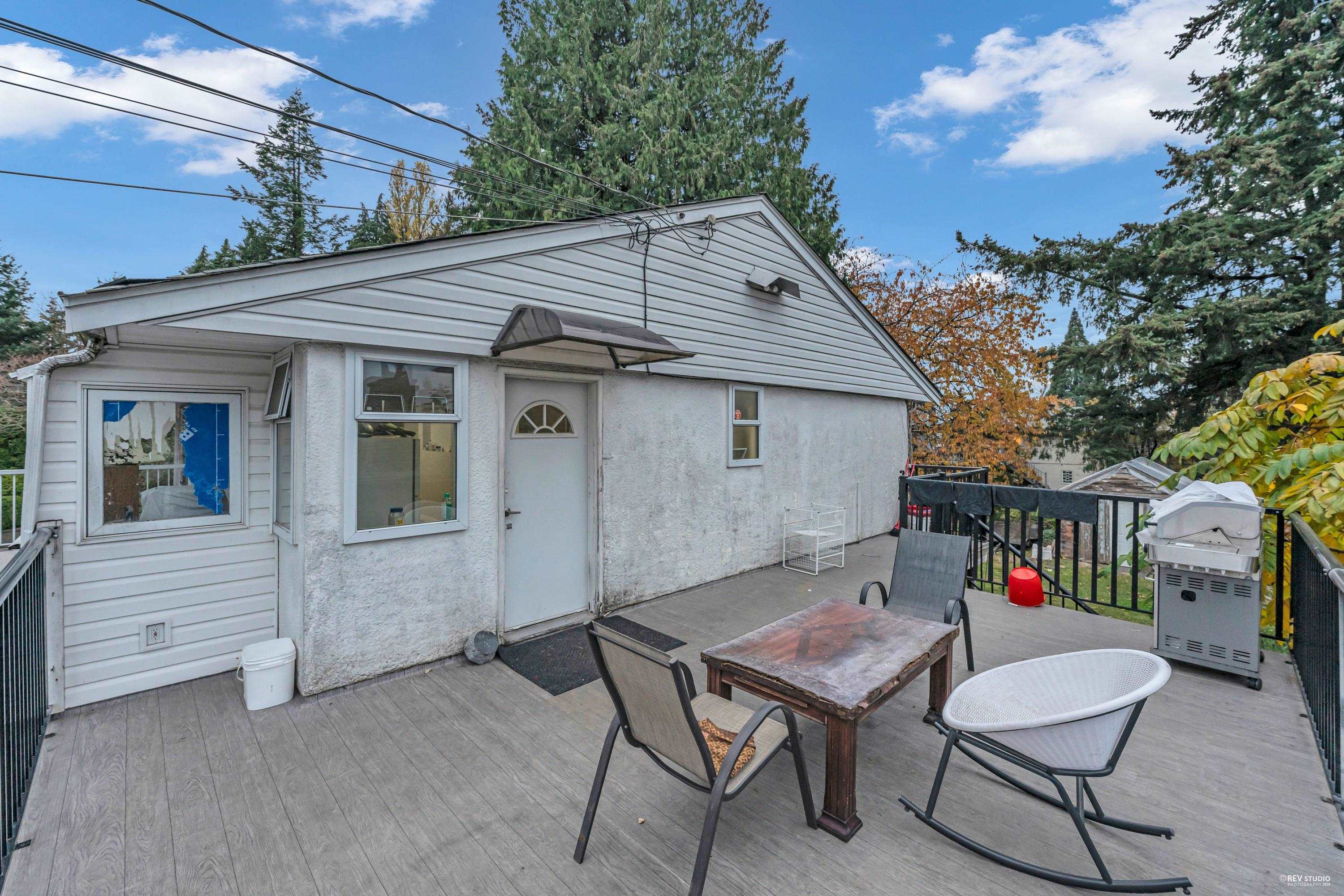 13137 106a Avenue, Surrey, Whalley, V3T 2E4 11