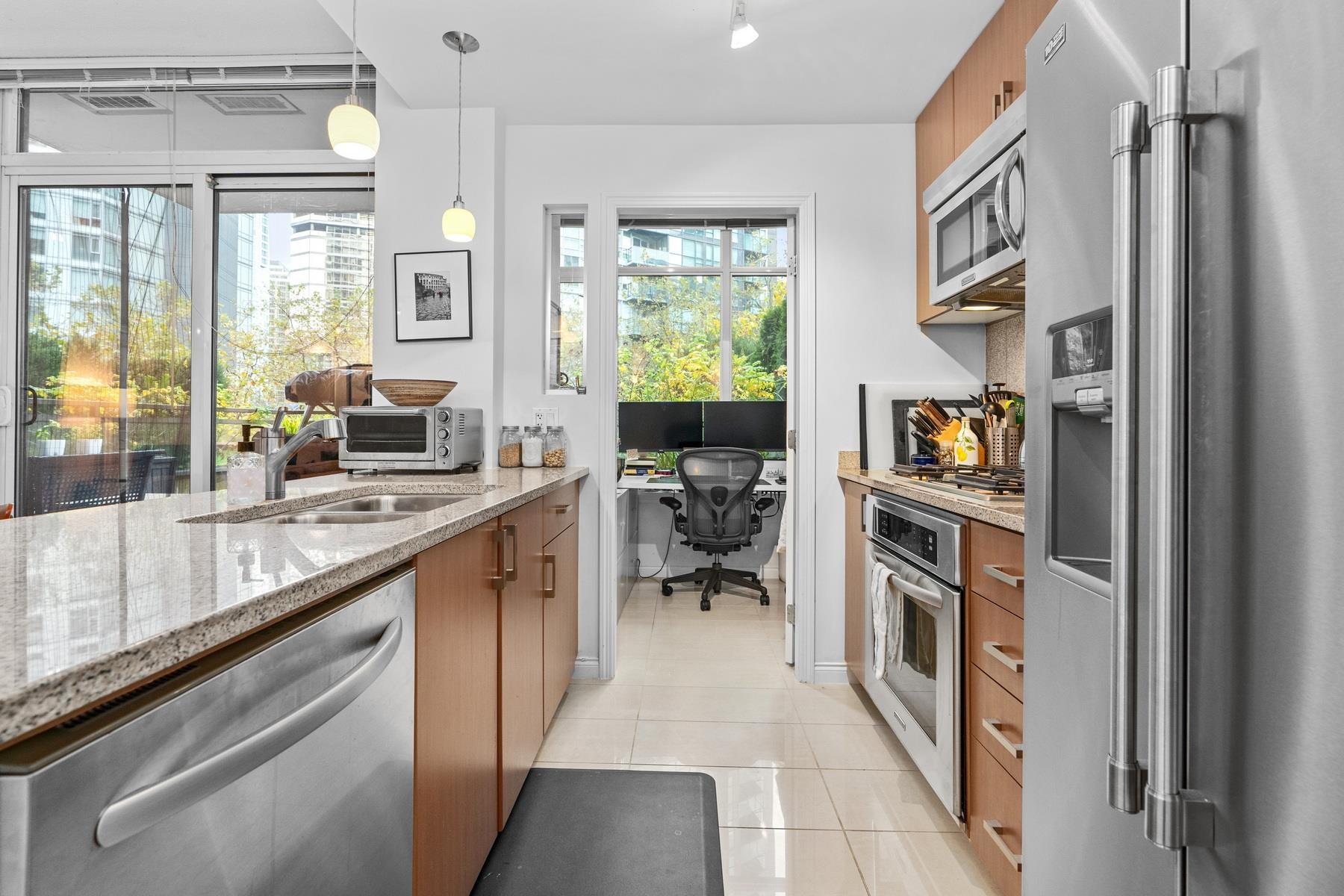 401 1211 Melville Street, Vancouver, Coal Harbour, V6E 0A7 4