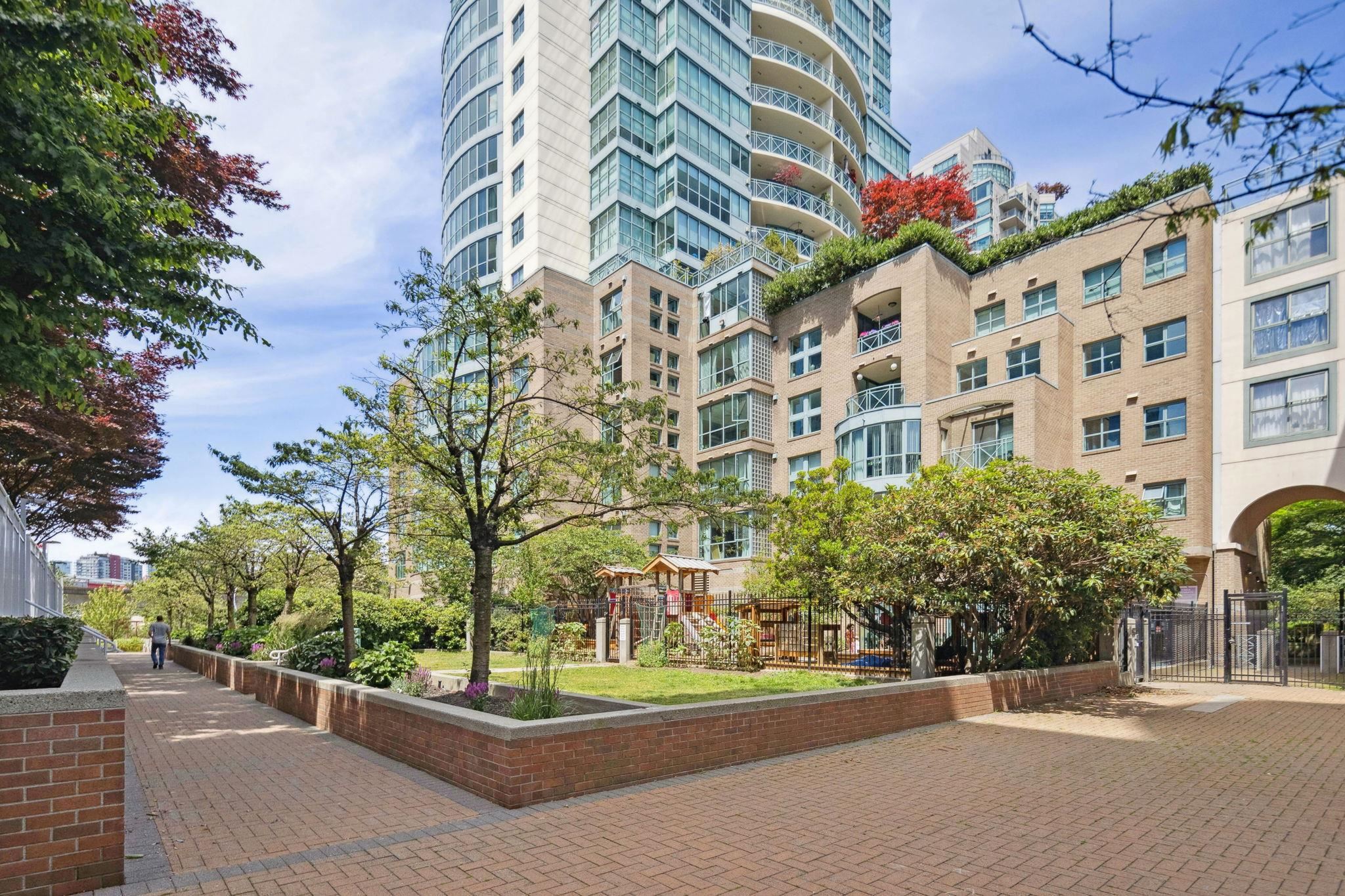 501 1255 Main Street, Vancouver, Downtown VE, V6A 4G5 38