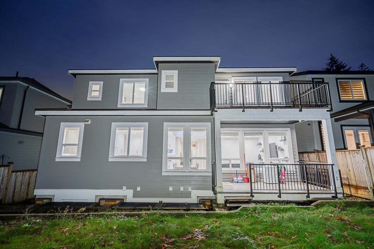 9717 182 Street, Surrey, Fraser Heights, V4N 4J9 24